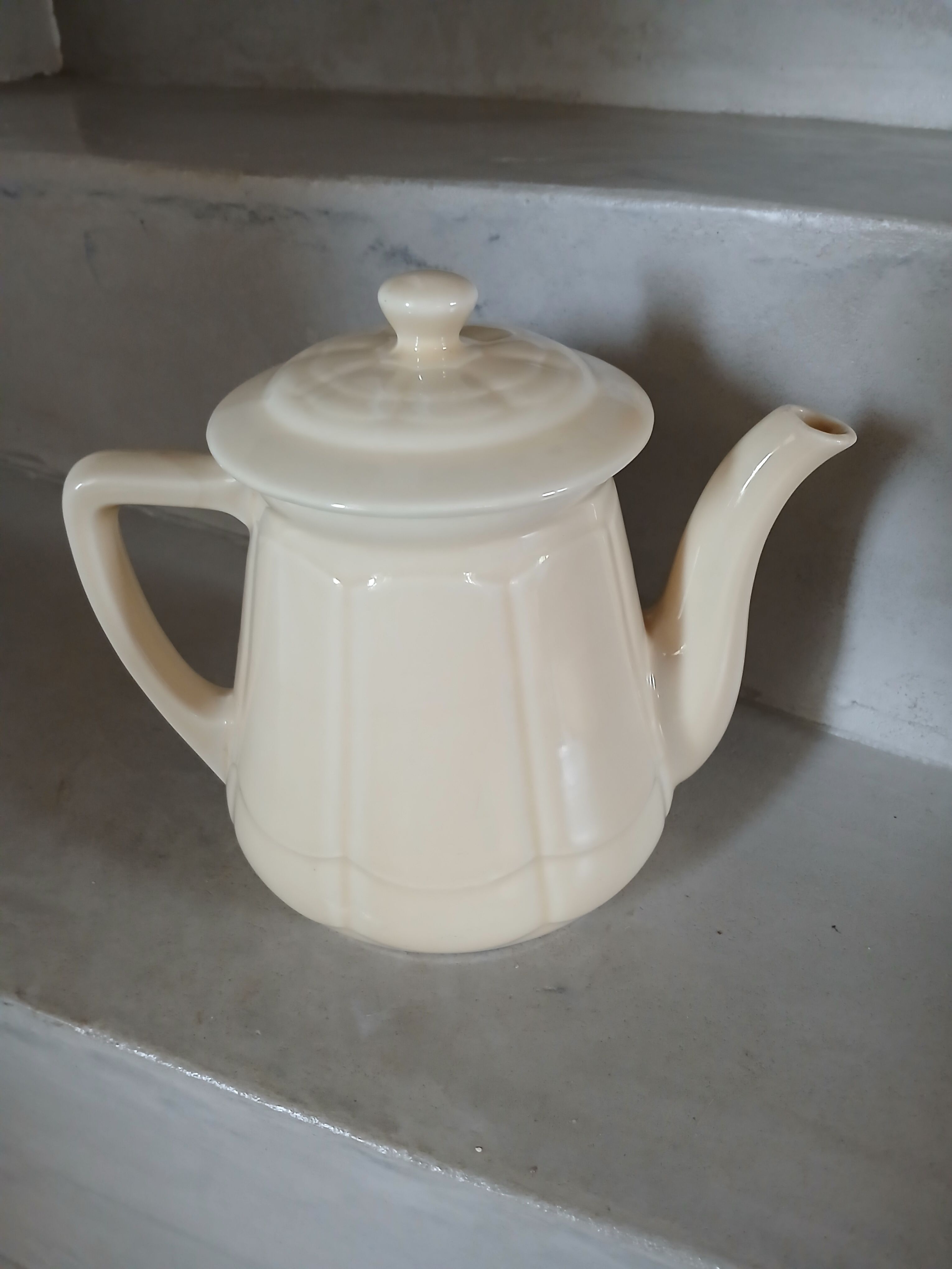 Vintage coffee pot/teapot