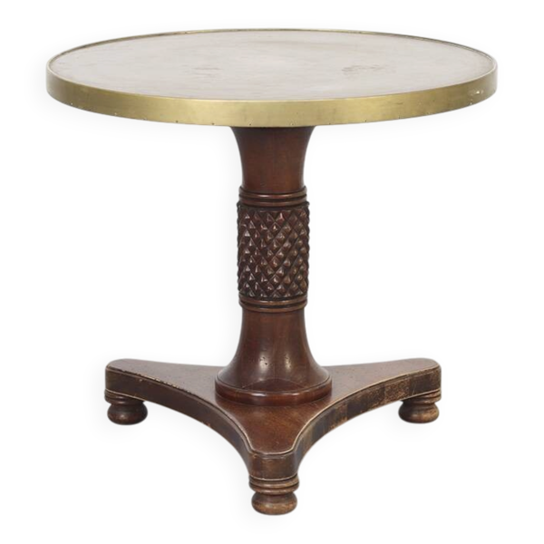 Table d'appoint antique avec plateau en laiton