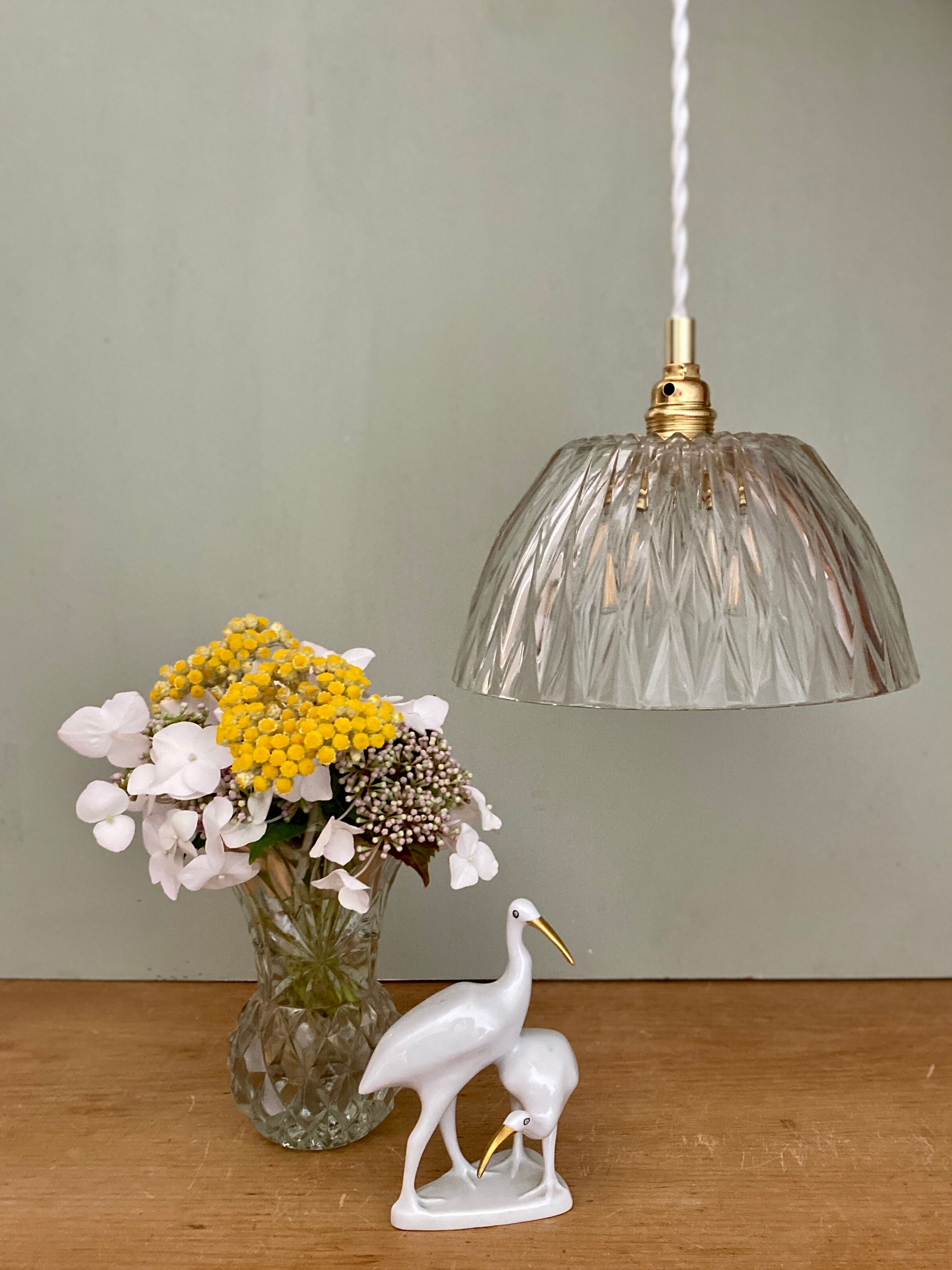 Vintage lamp lamp in molded glass