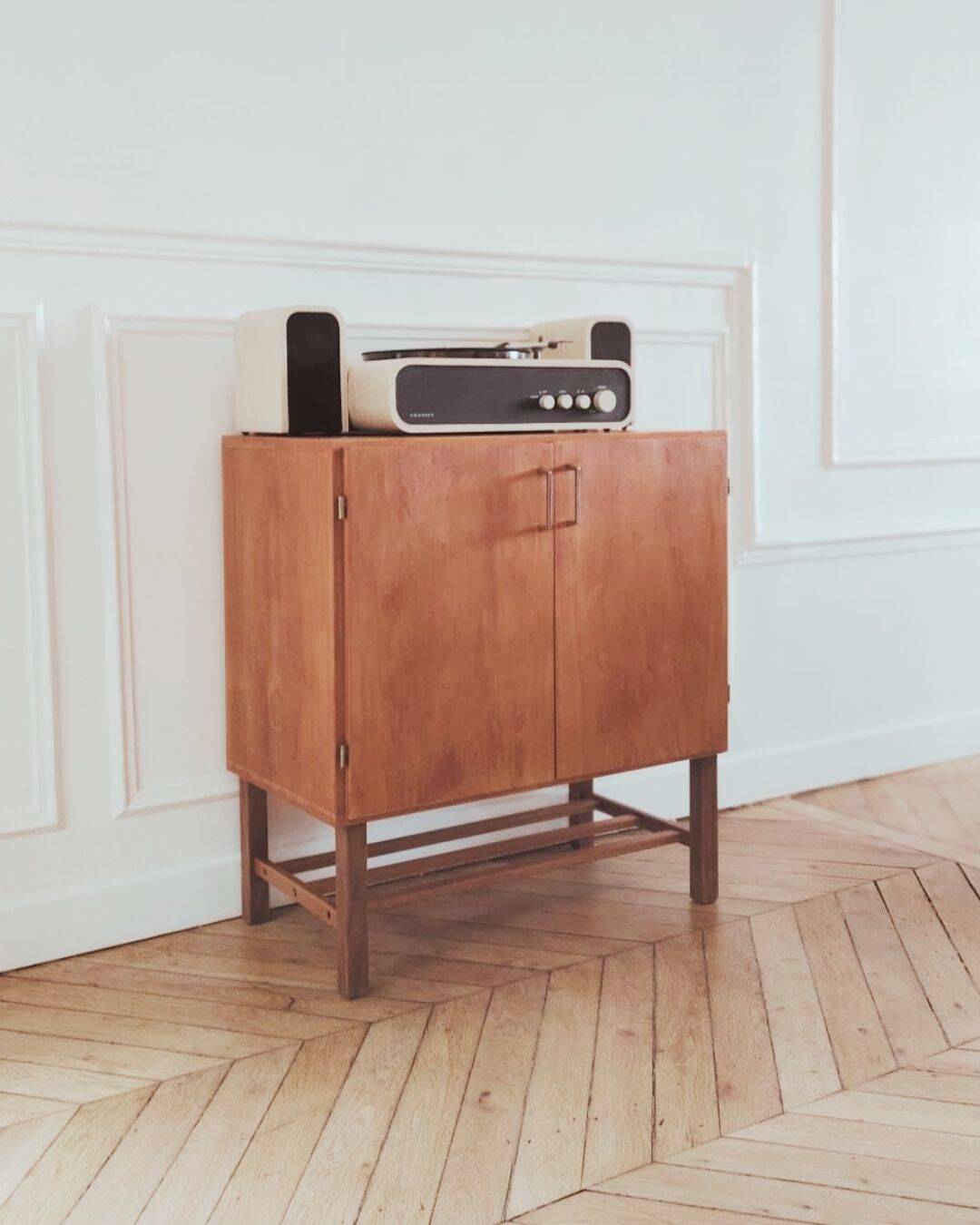 Renovated vintage vinyl cabinet, 1960s-70s.