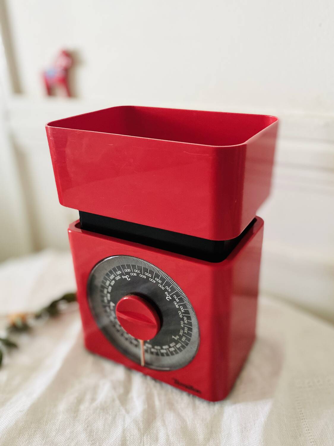 Terraillon red kitchen scale 5kg vintage