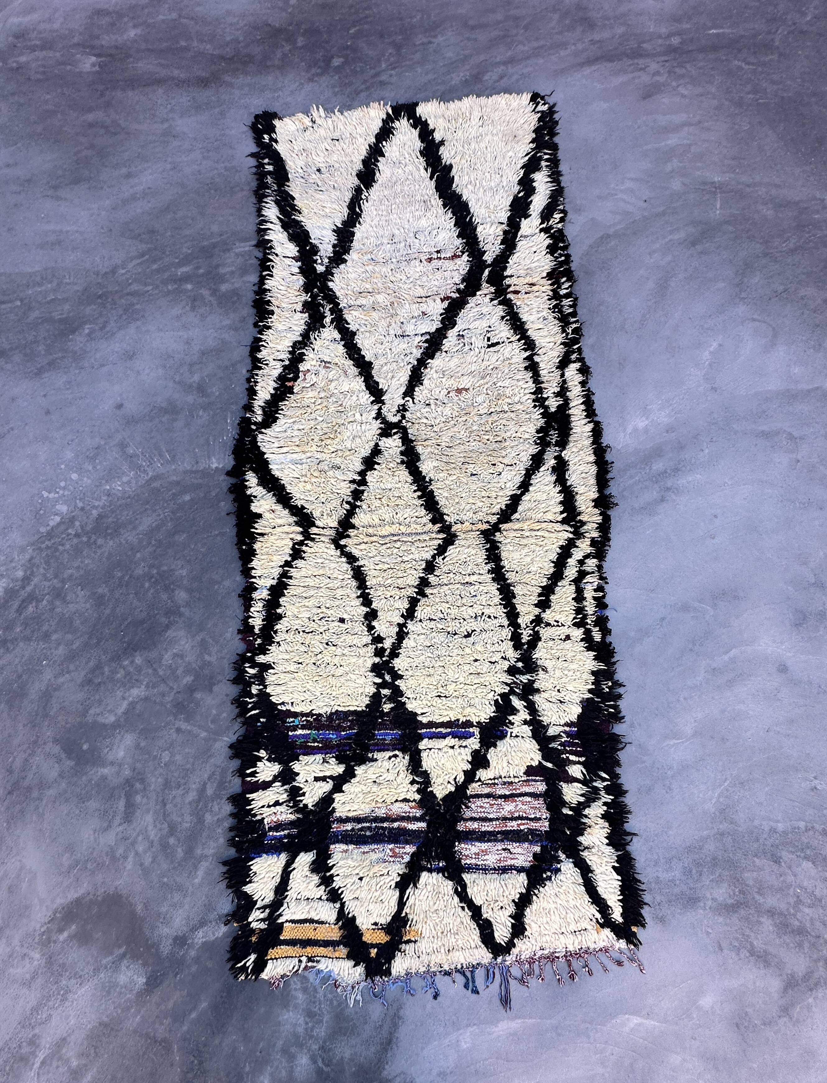 Moroccan carpet - 105 x 270 cm