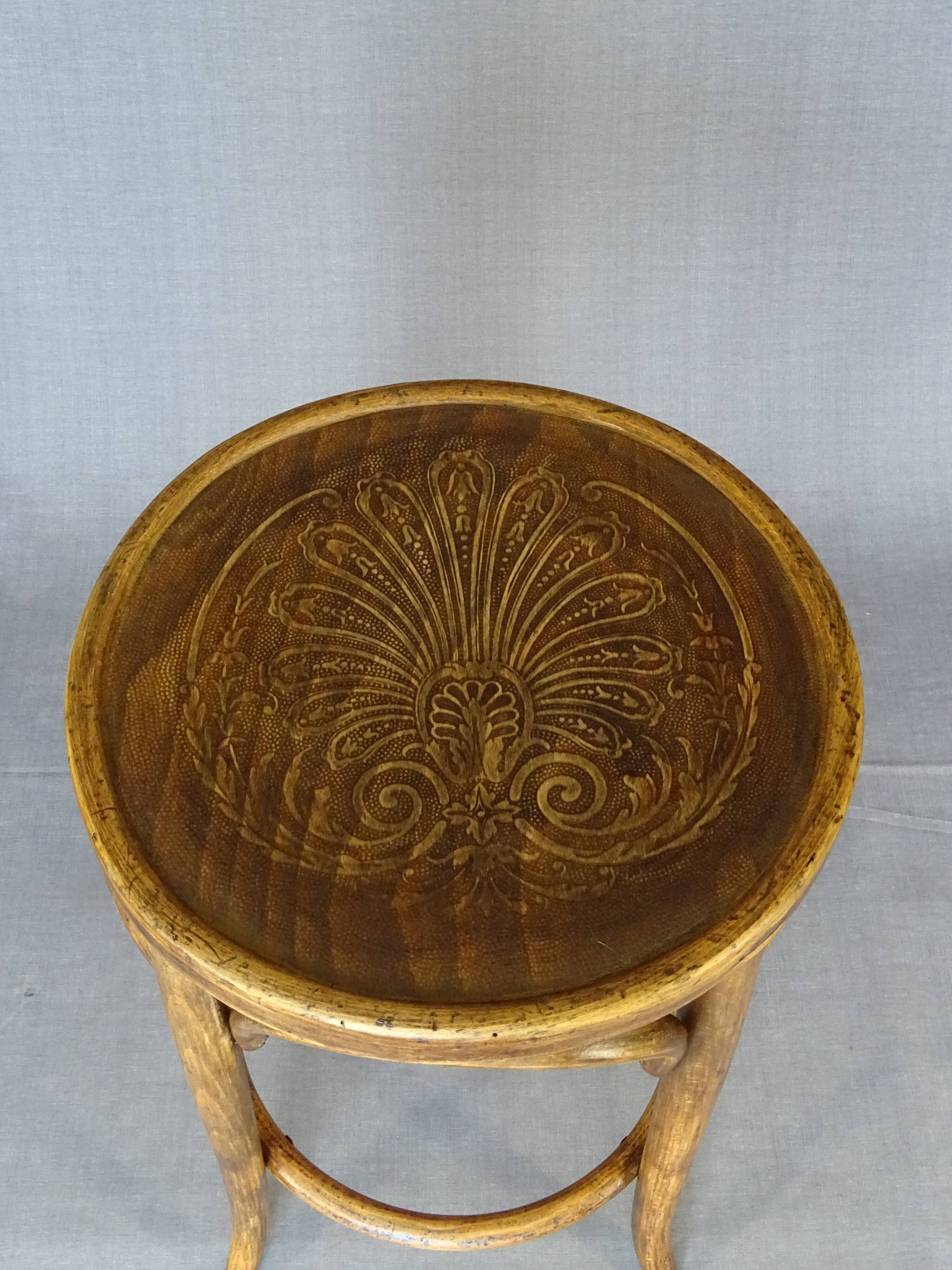 Bentwood bistro stool 38X 65 cm