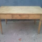 Farm table