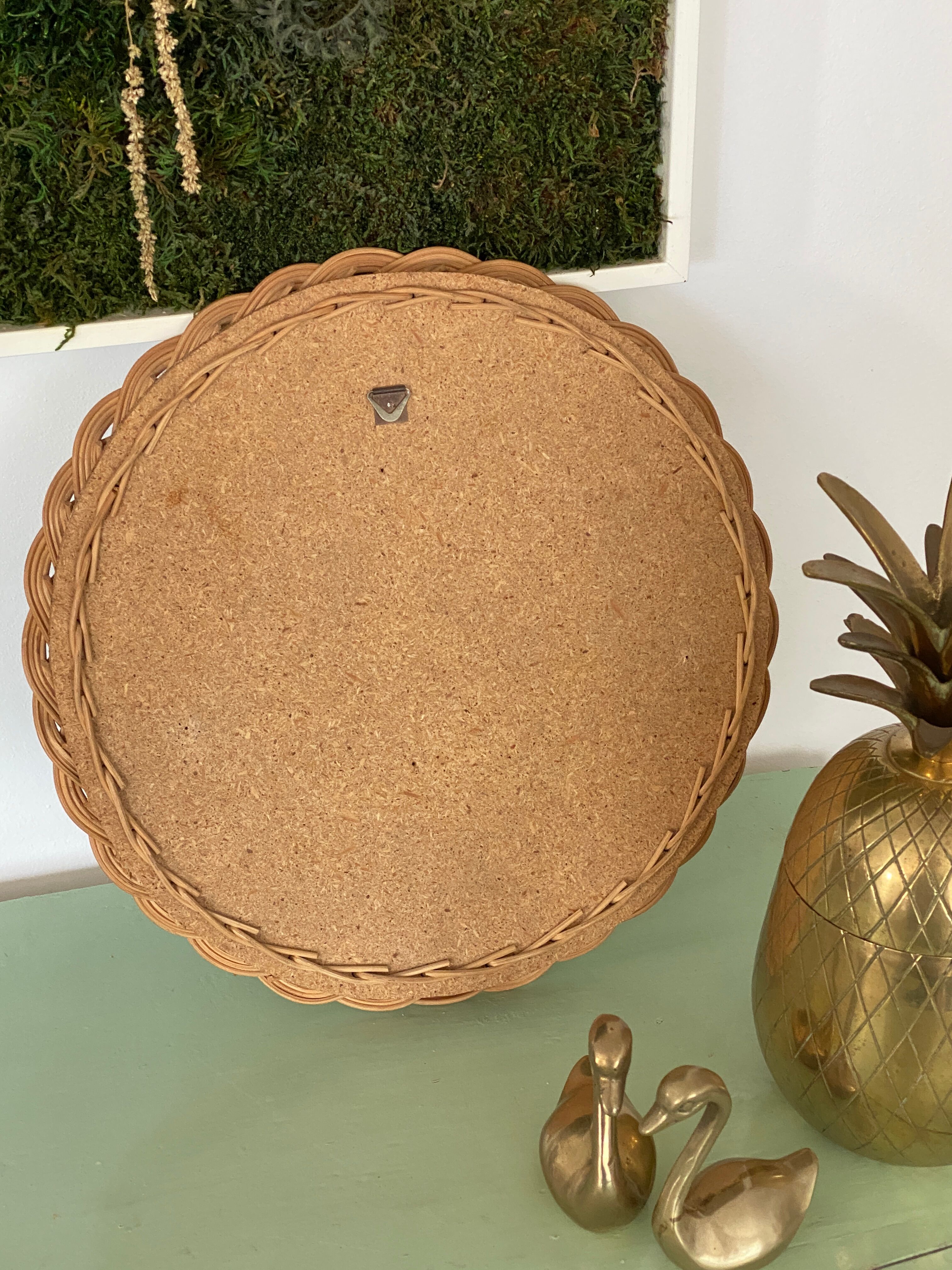 Vintage mirror in round rattan