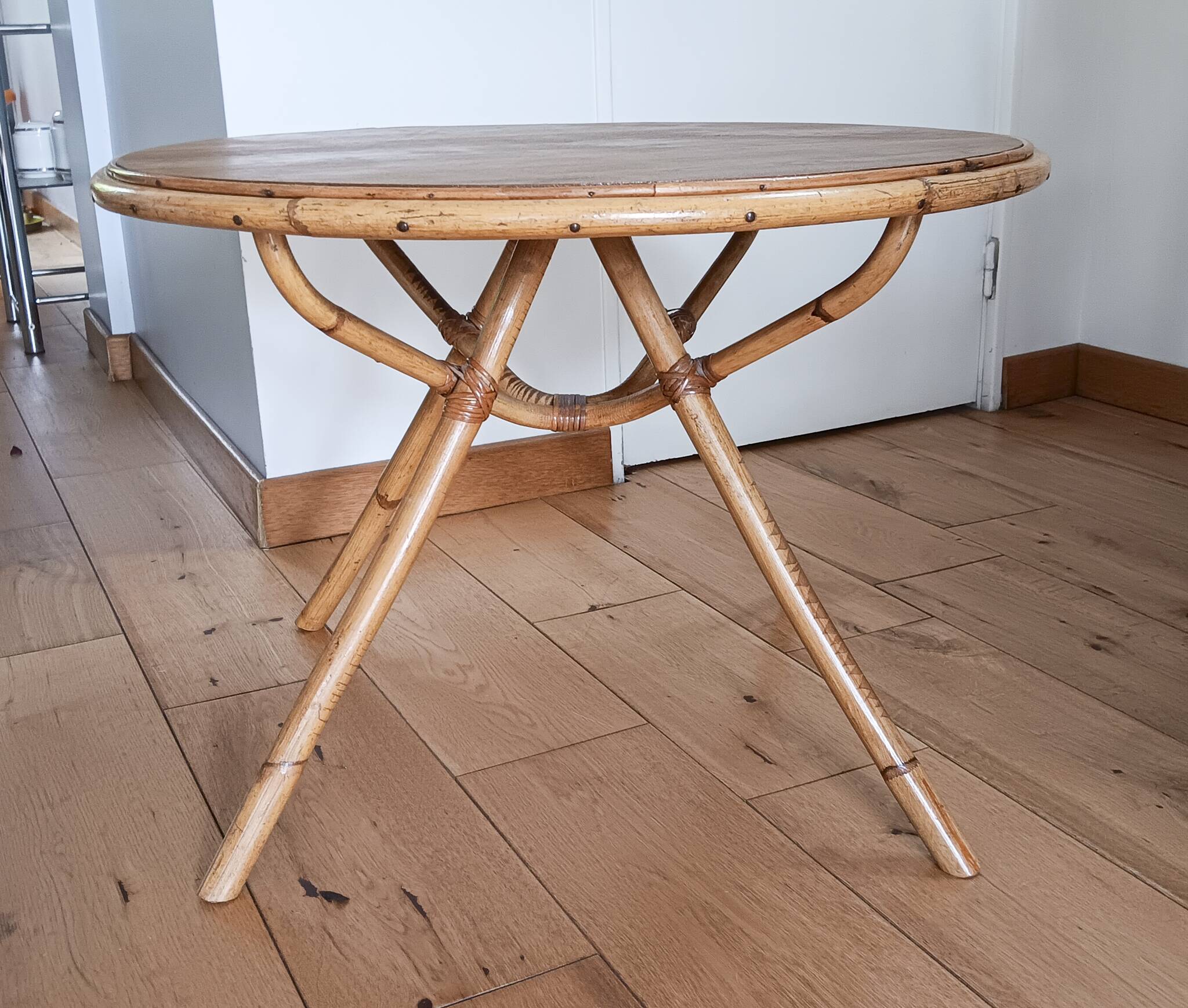 Rattan/bamboo and wood coffee table. Vintage 50s/60s.