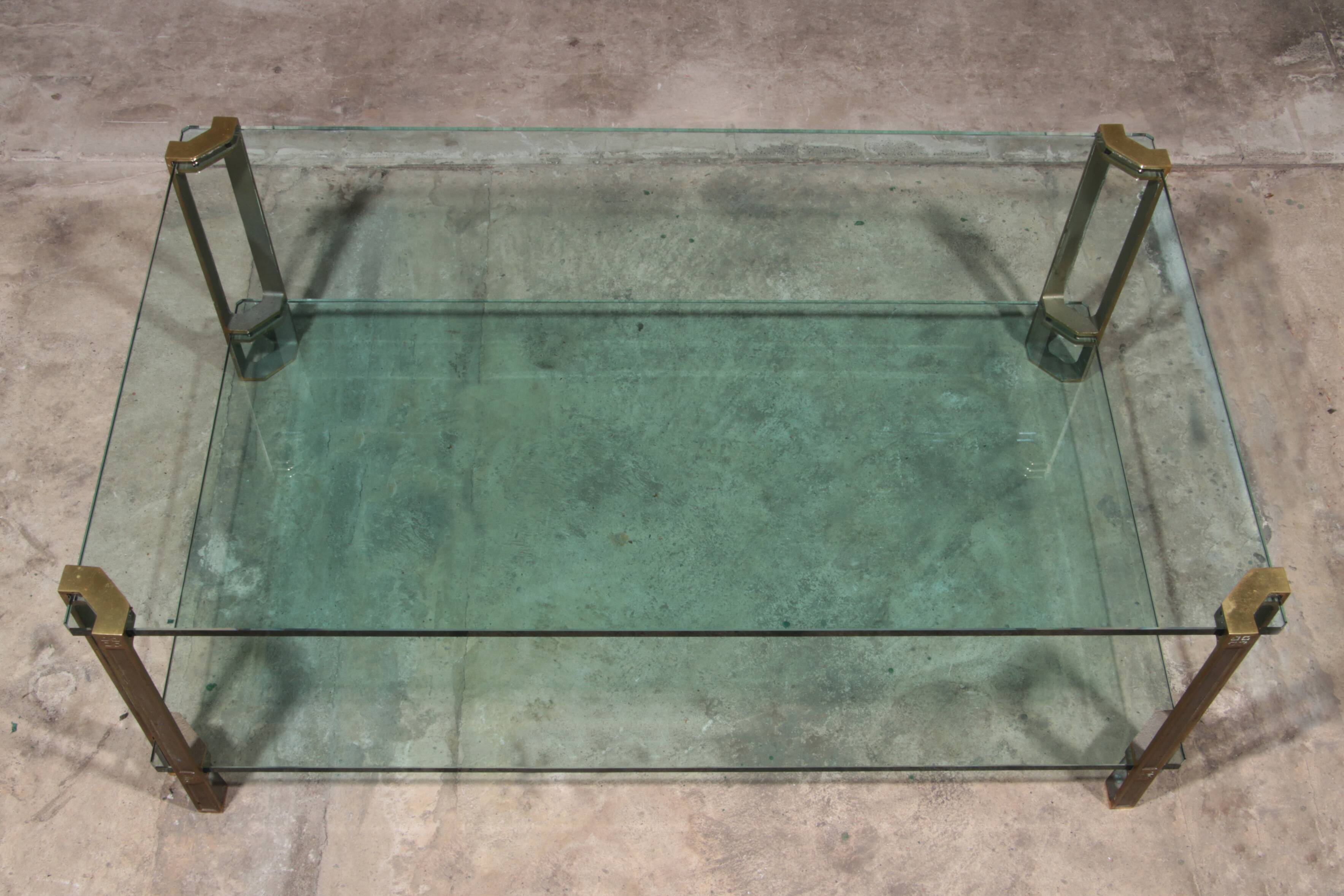 Table basse vintage en verre par Peter Ghyczy, modèle T24