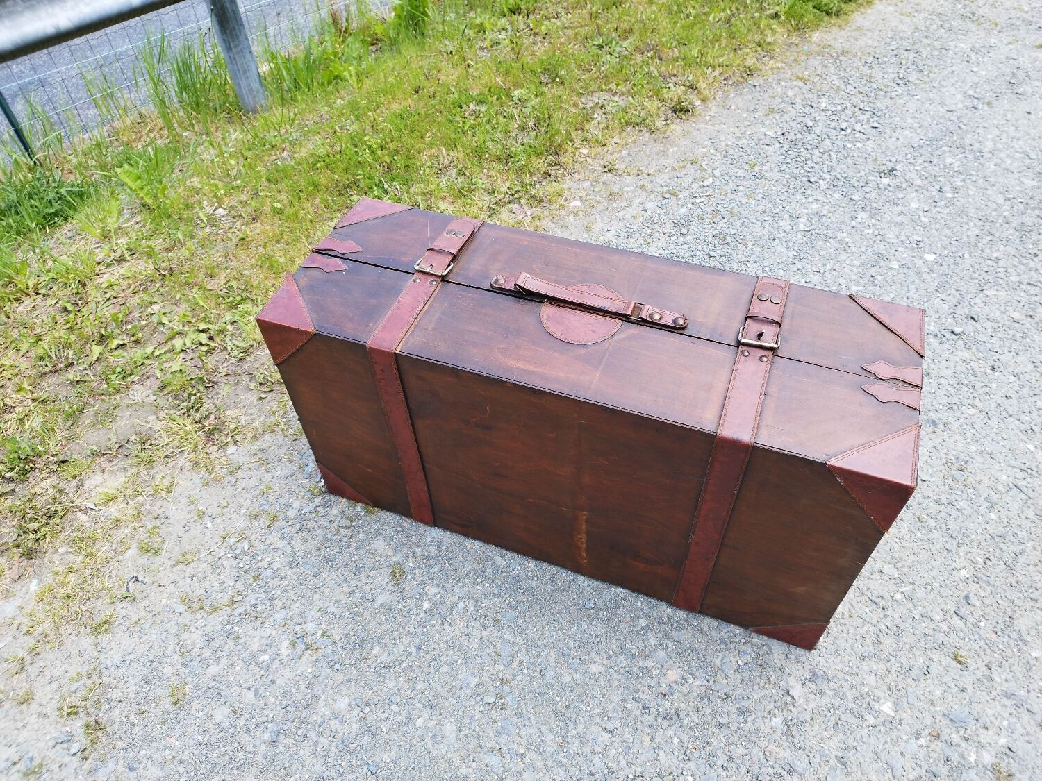 Furniture trunk wood coffee table shelves library suitcase