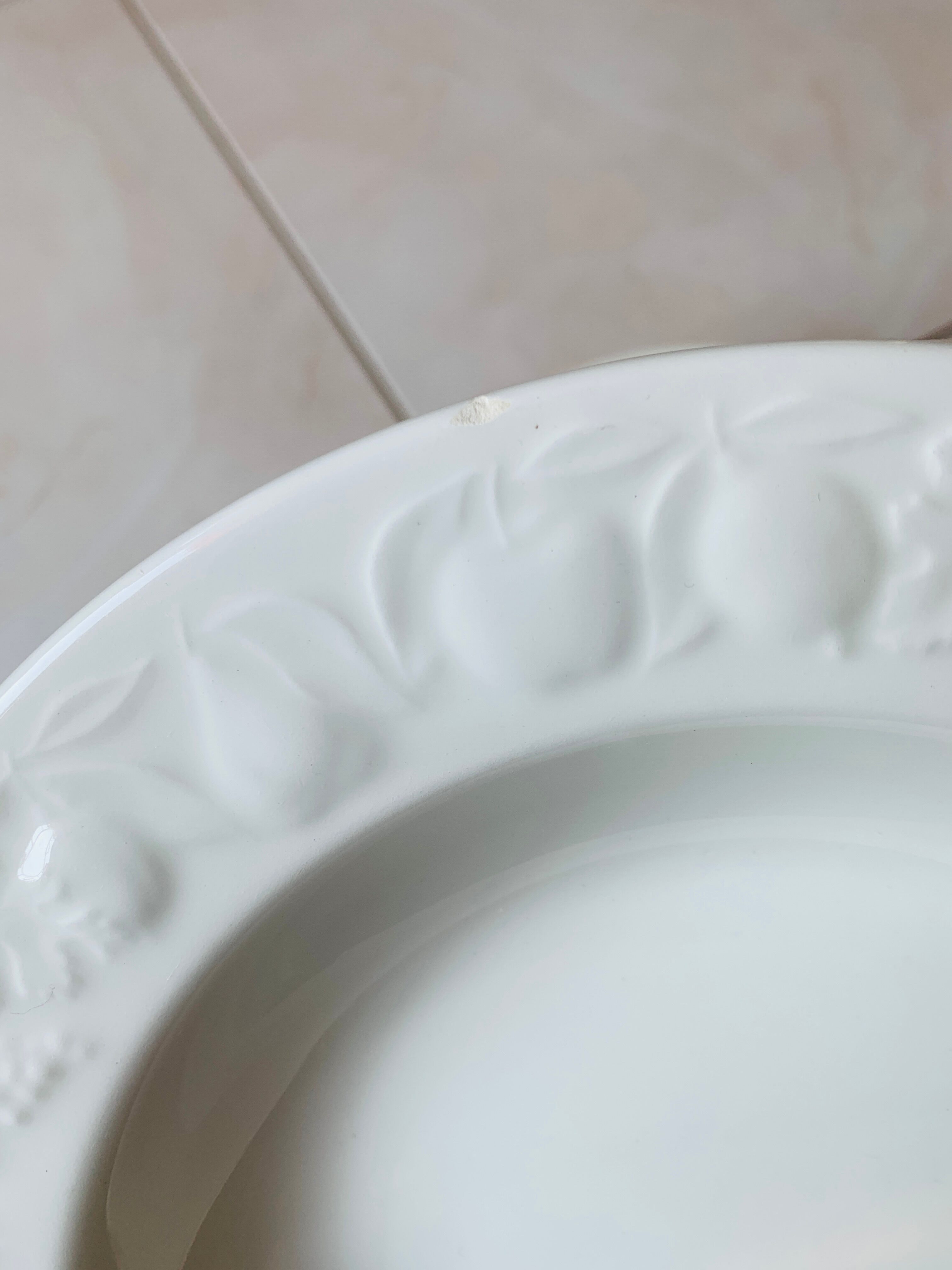 Italian ceramic plates model Fruits