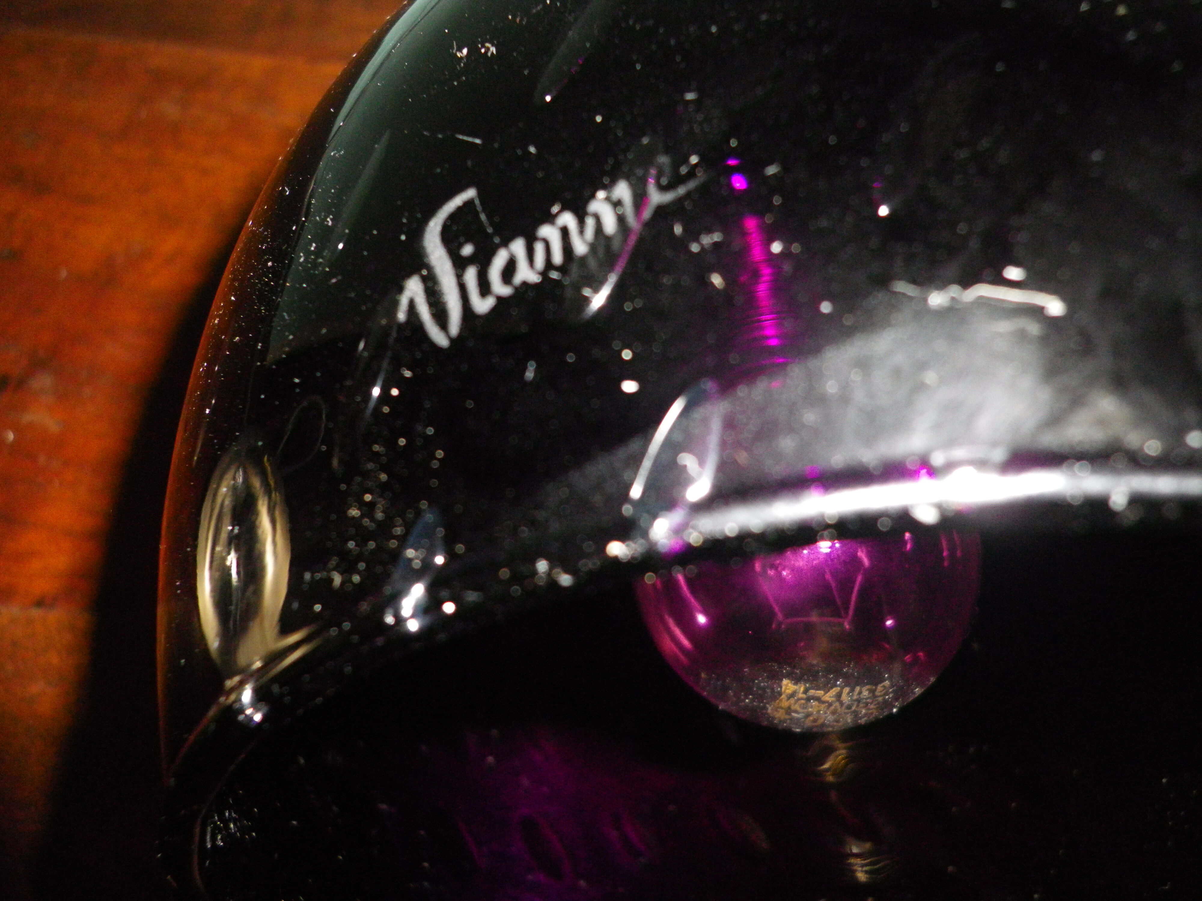 Suspension signed Vianne, inverted drop in glass lined black nuanced and purple interior