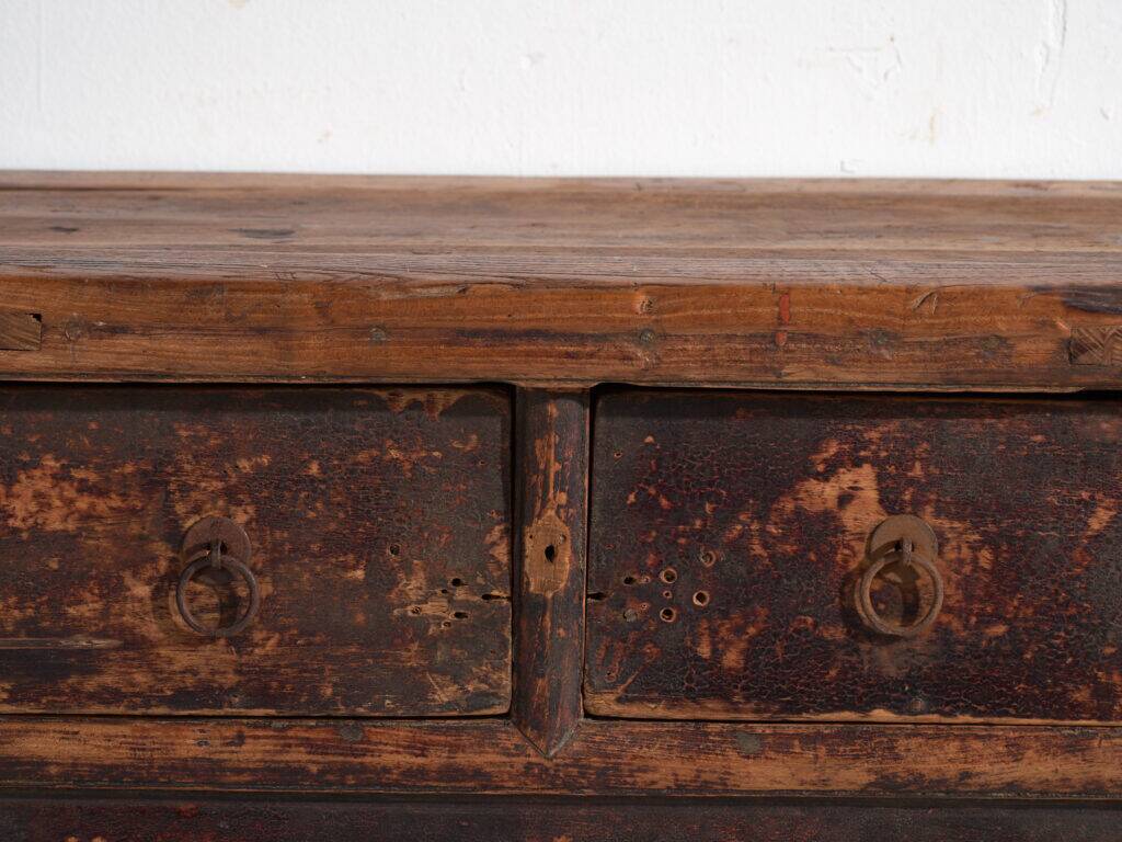 Antique Chinese console with three drawers and dark patina – China, circa 1900