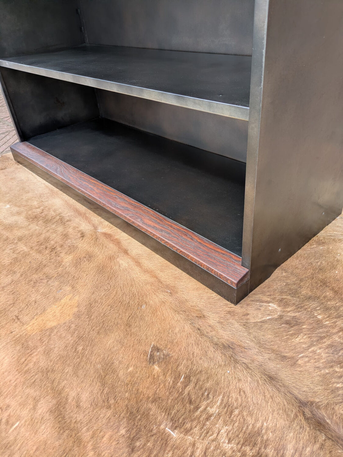Industrial shelf