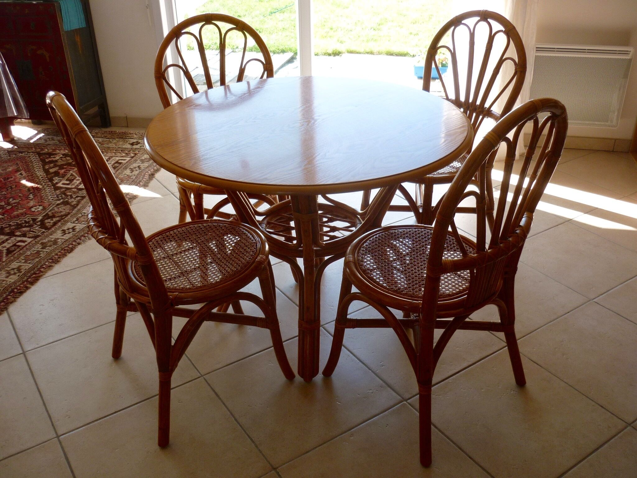 Rattan living room round table and chairs