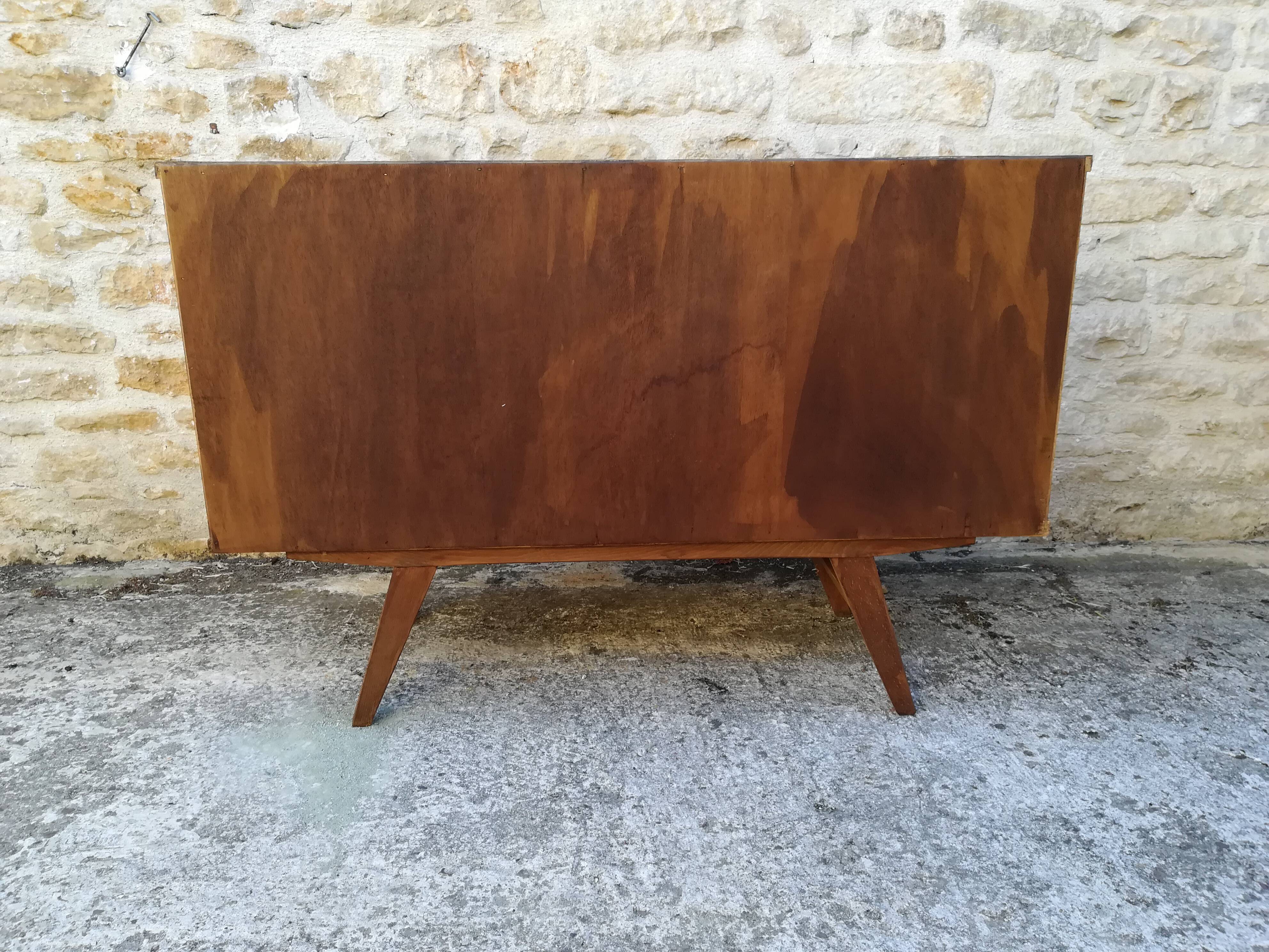 Six-drawer chest of drawers