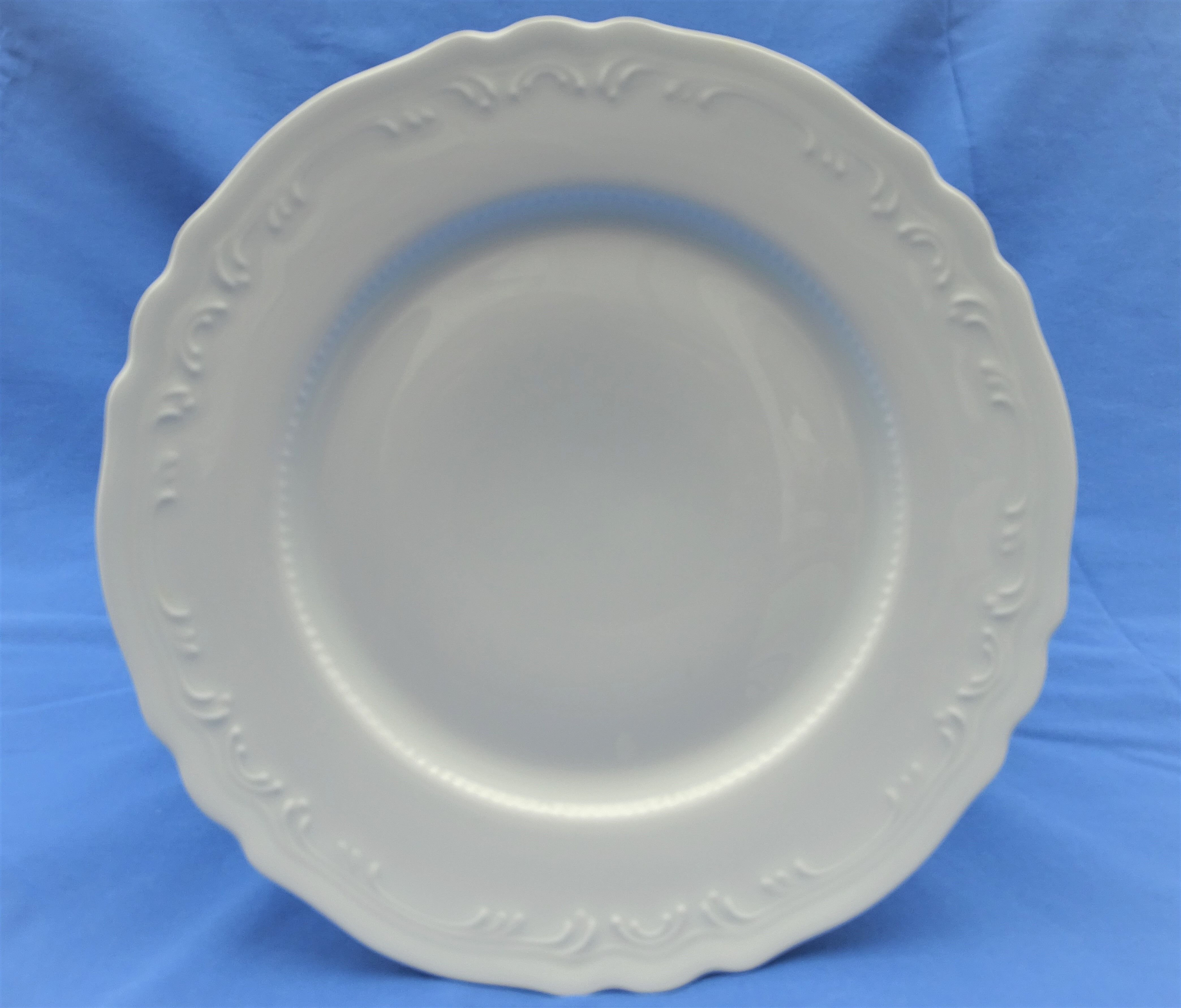 Set de 10 assiettes plates blanches Limoges
