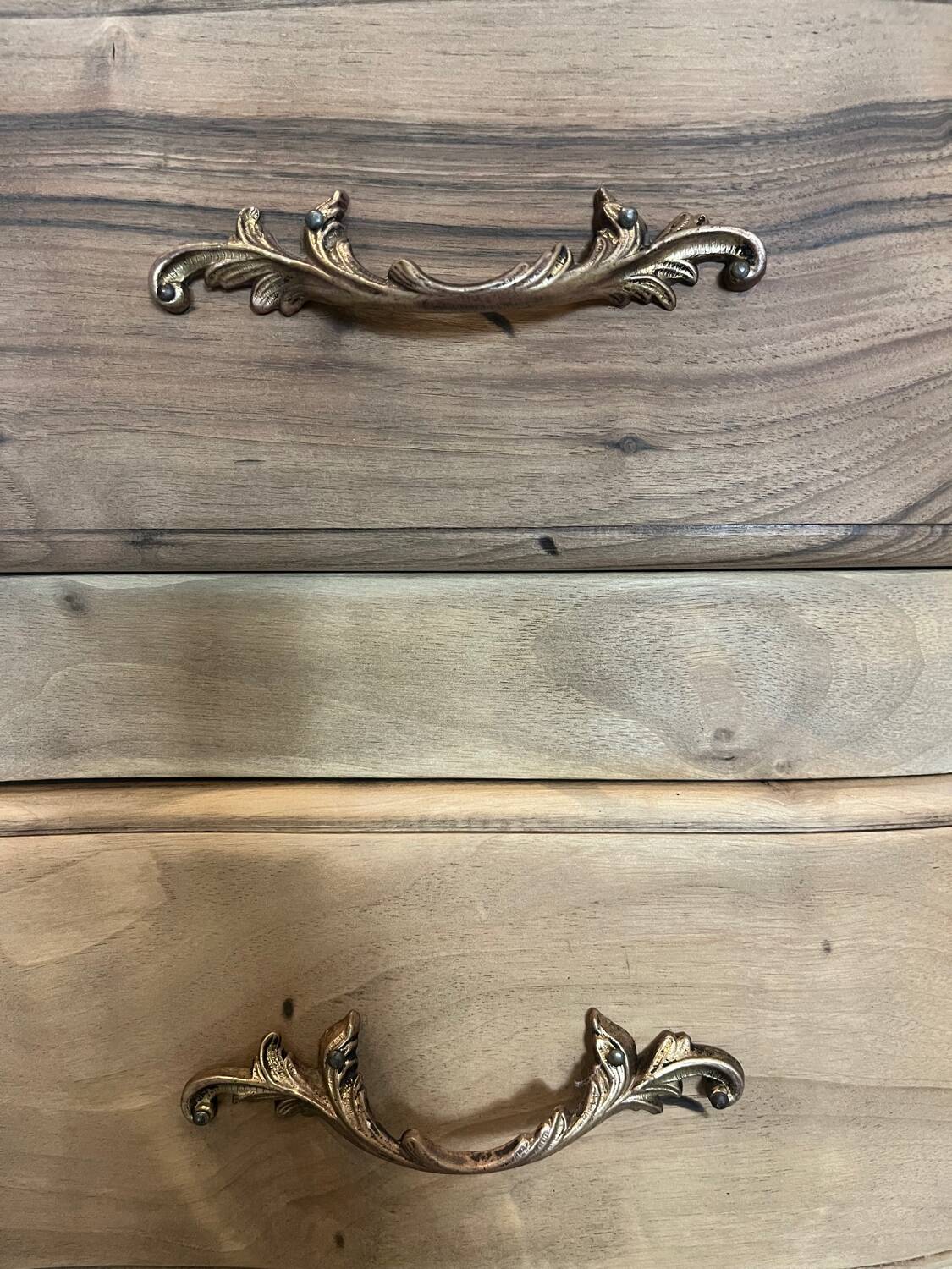 Shabby chic chest of drawers