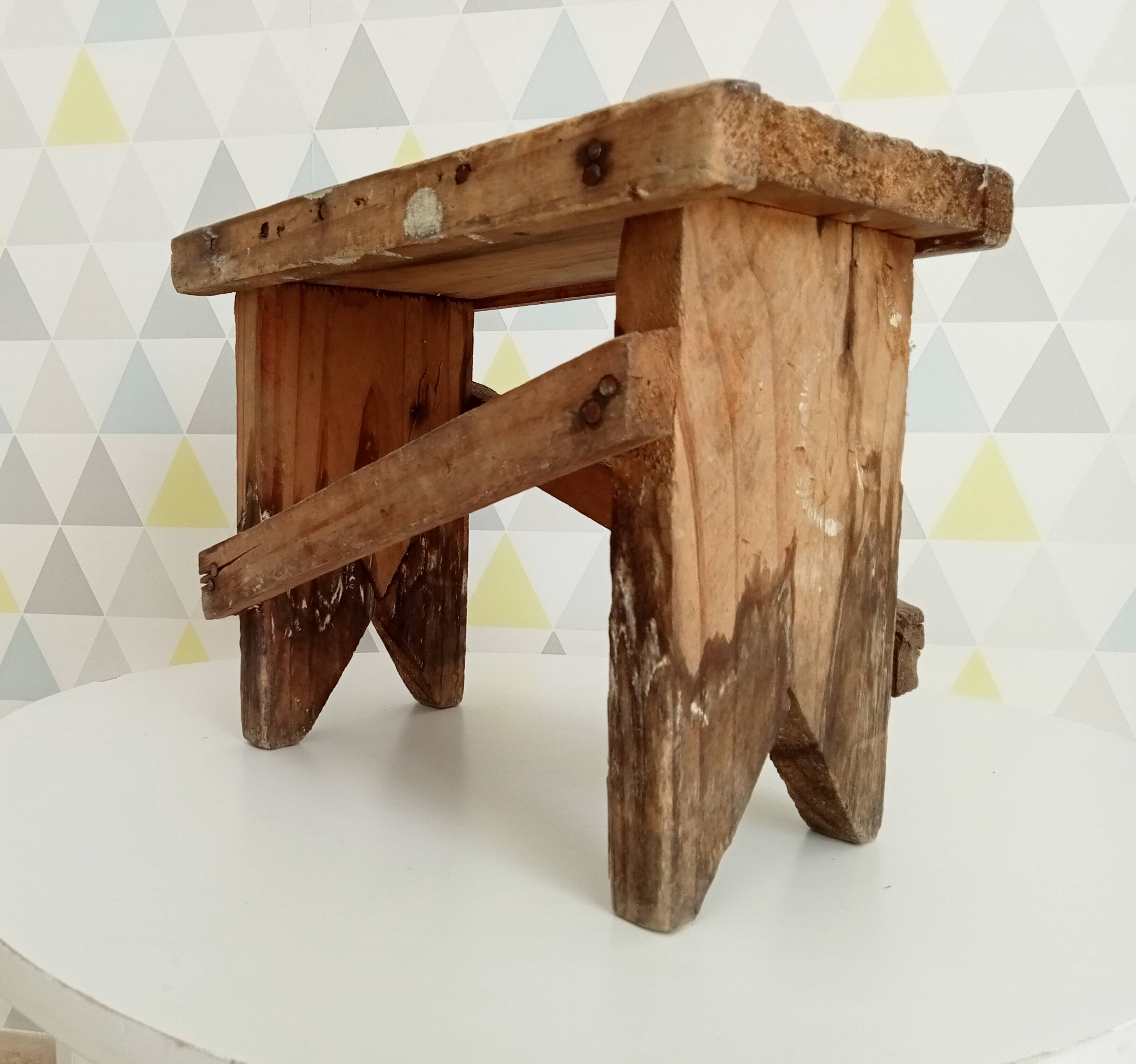 Tabouret, marche pied campagnard ancien