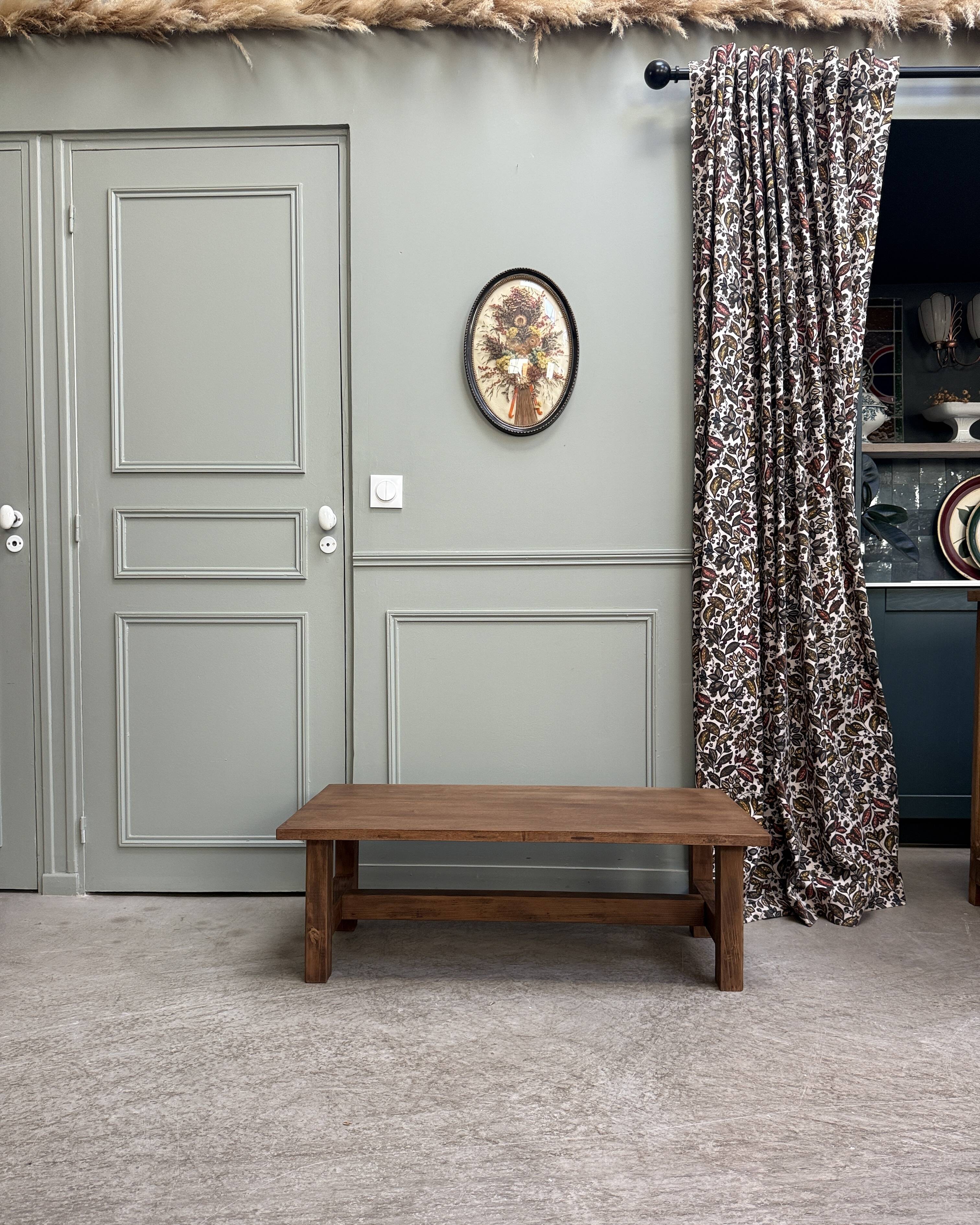 Small farmhouse coffee table (renovated)