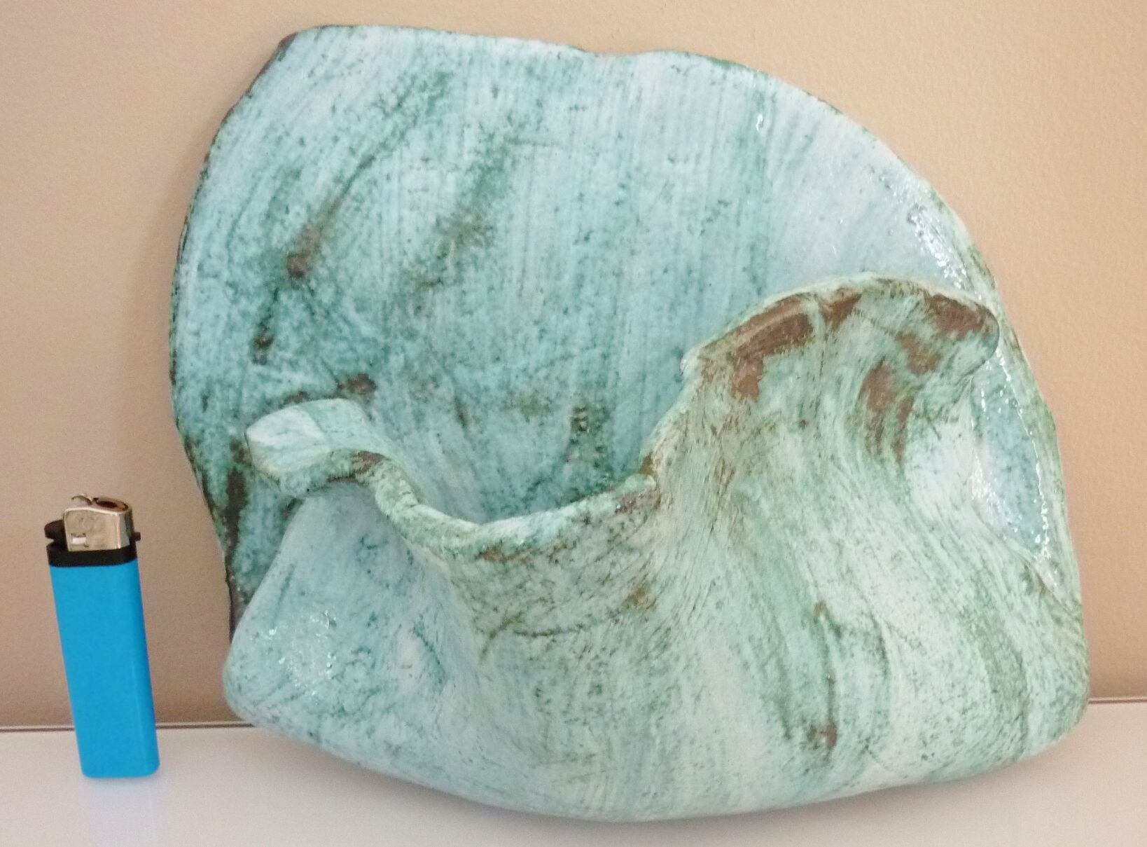 wall lamp, enamelled ceramic lamp, camos vallauris sign, free forms