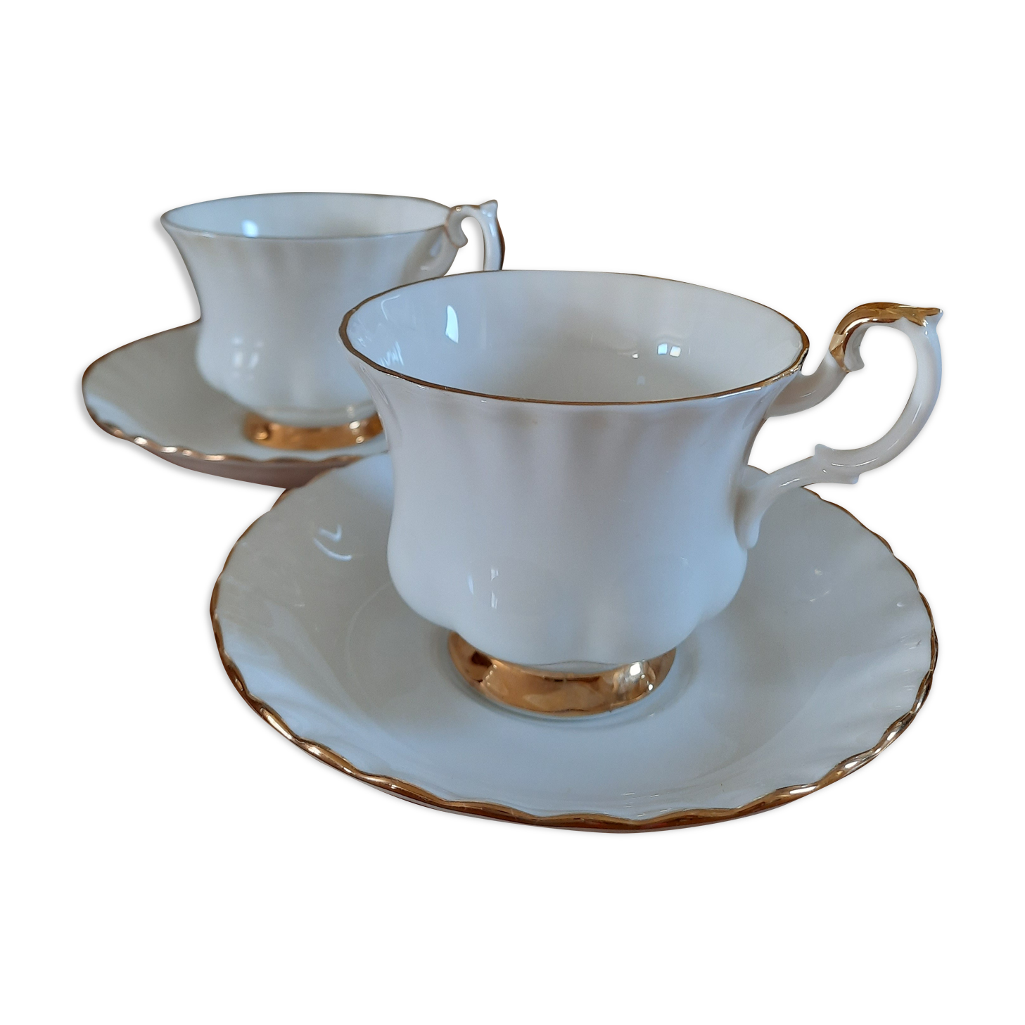 2 cups & 2 saucers Royal Albert