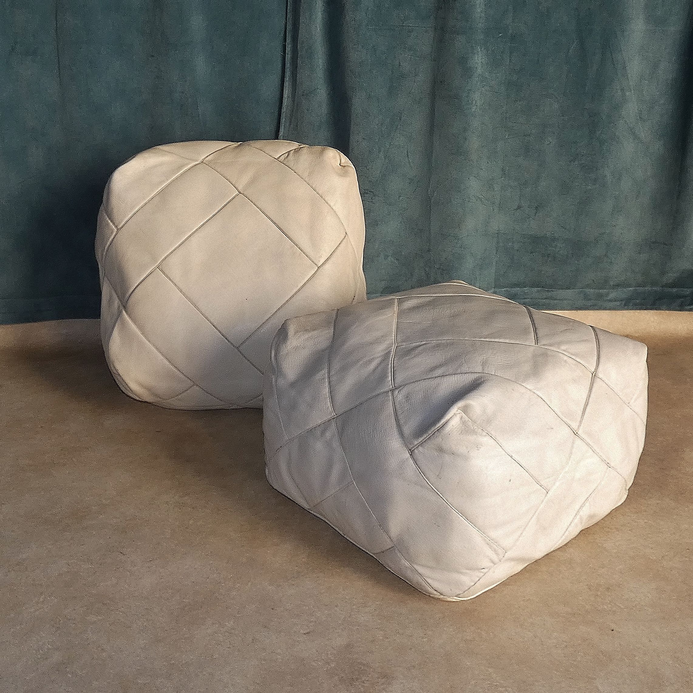 Pair of vintage square poufs in white leather, losanges patterns circa 1970