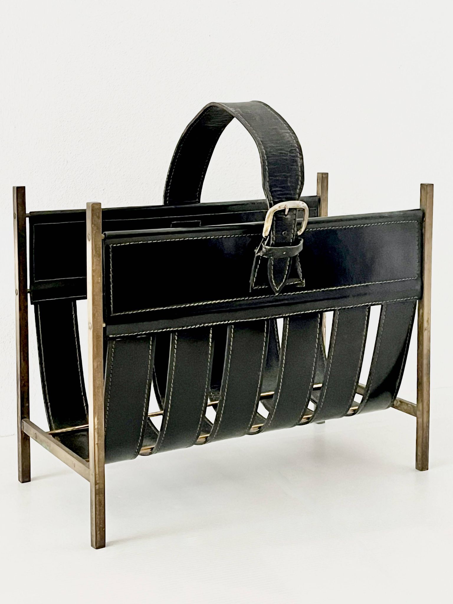 Porte revue en cuir Français mid century