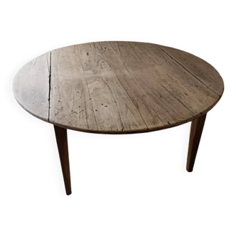 Round farmhouse table