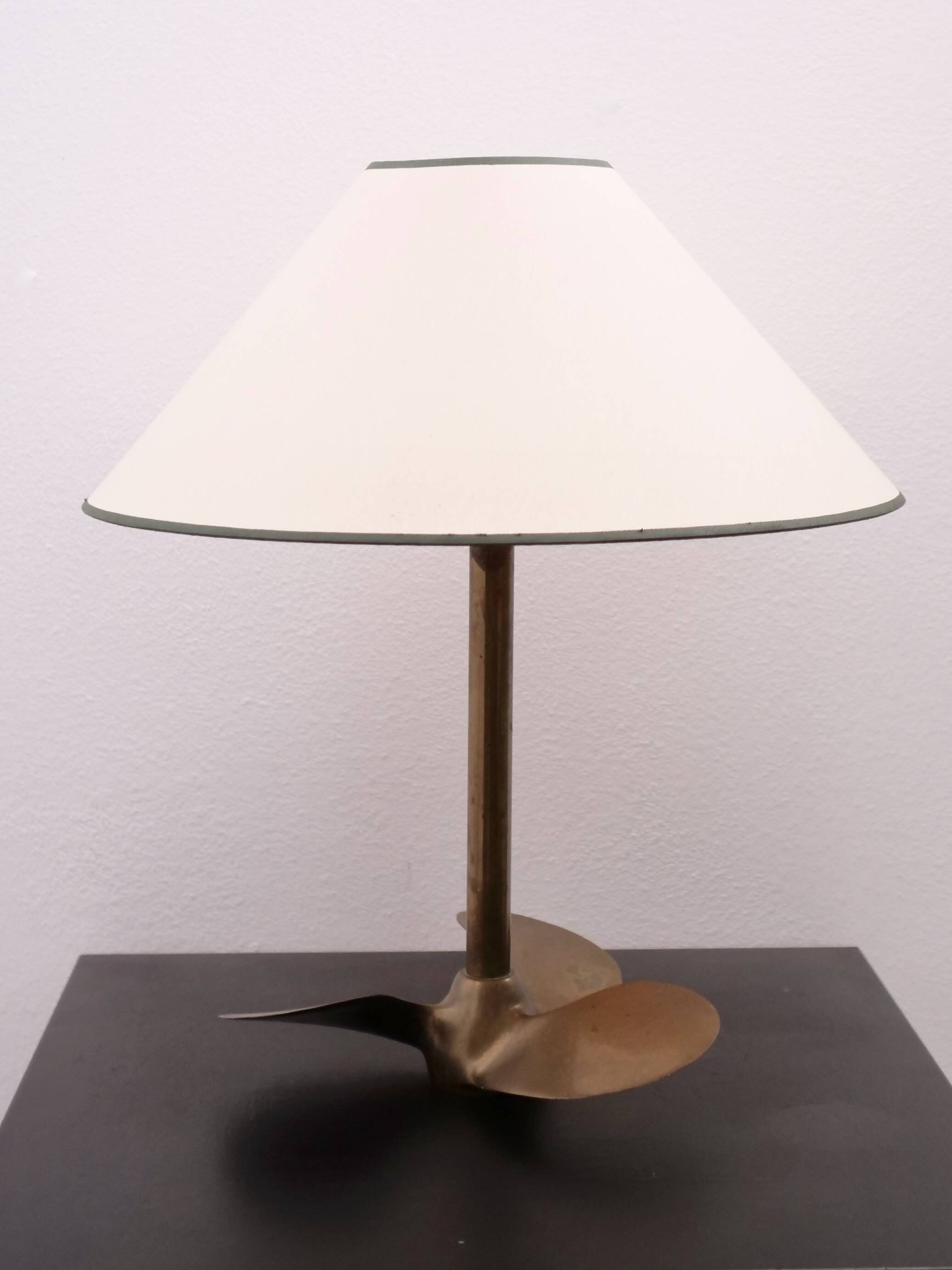 Solid brass helix lamp