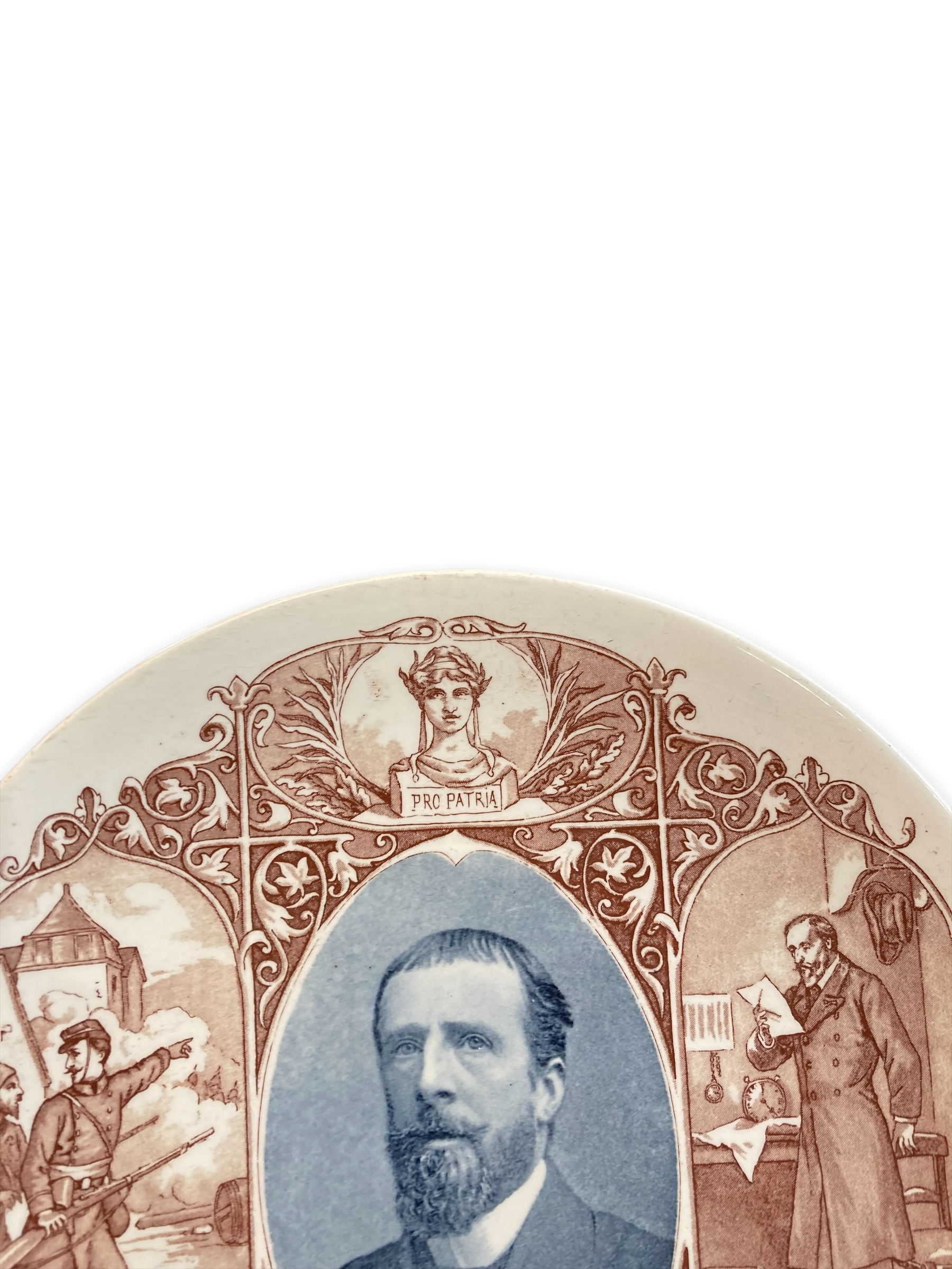 Assiette Historiée Commémorative En Faience De Sarreguemines Paul Déroulède 1870