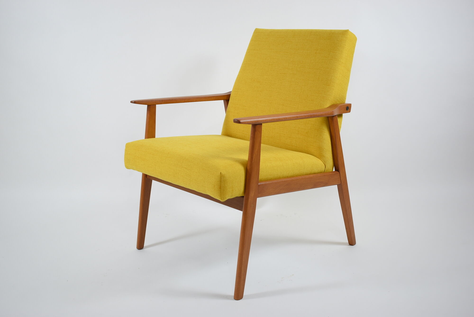 Vintage armchair "snieżnik", fully restored, yellow, 1960s