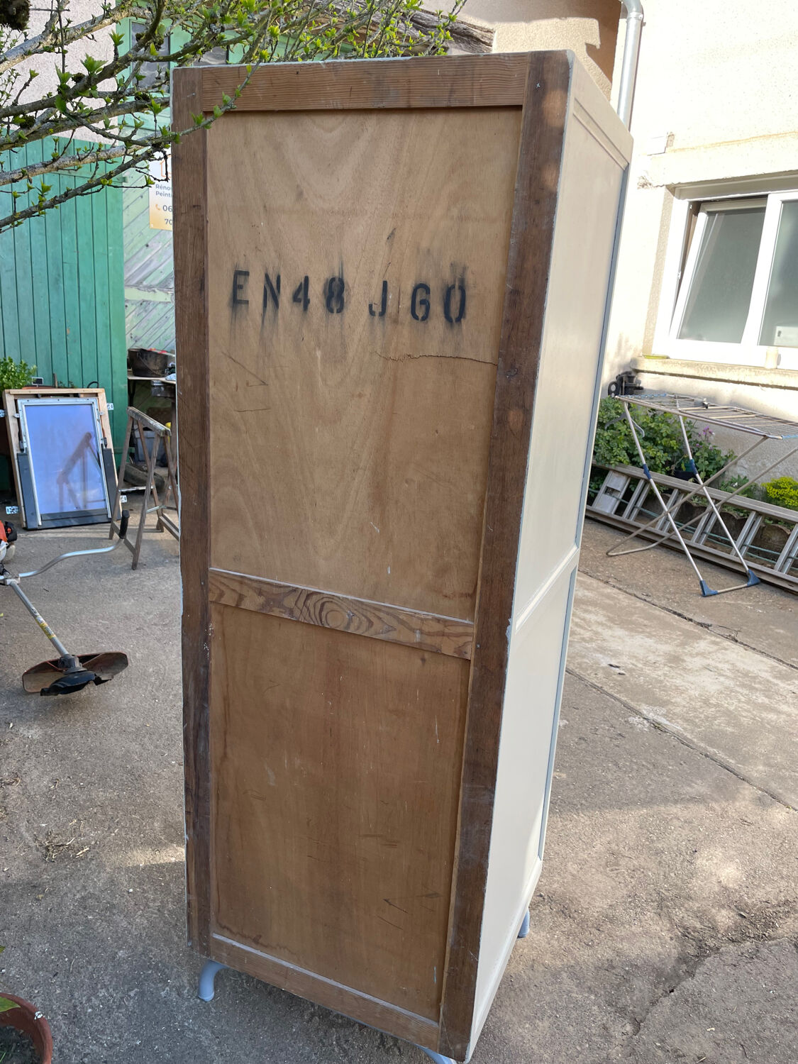 School wardrobe / closet