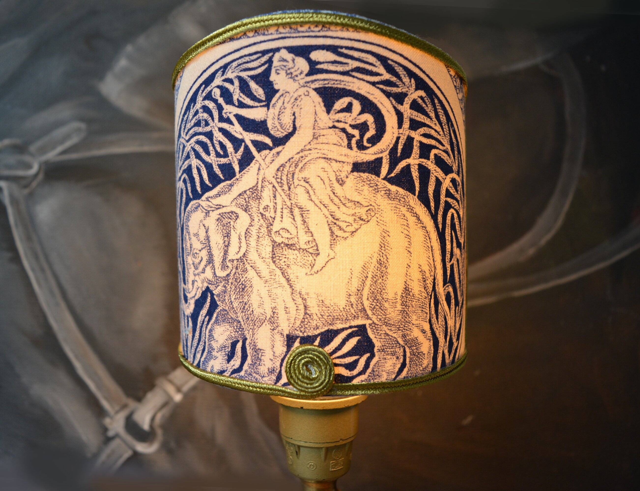 Venetian shade, Toile de Jouy shade