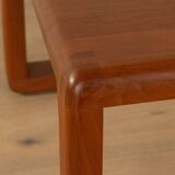 Table basse classique par Niels Bach A/S des années 1960