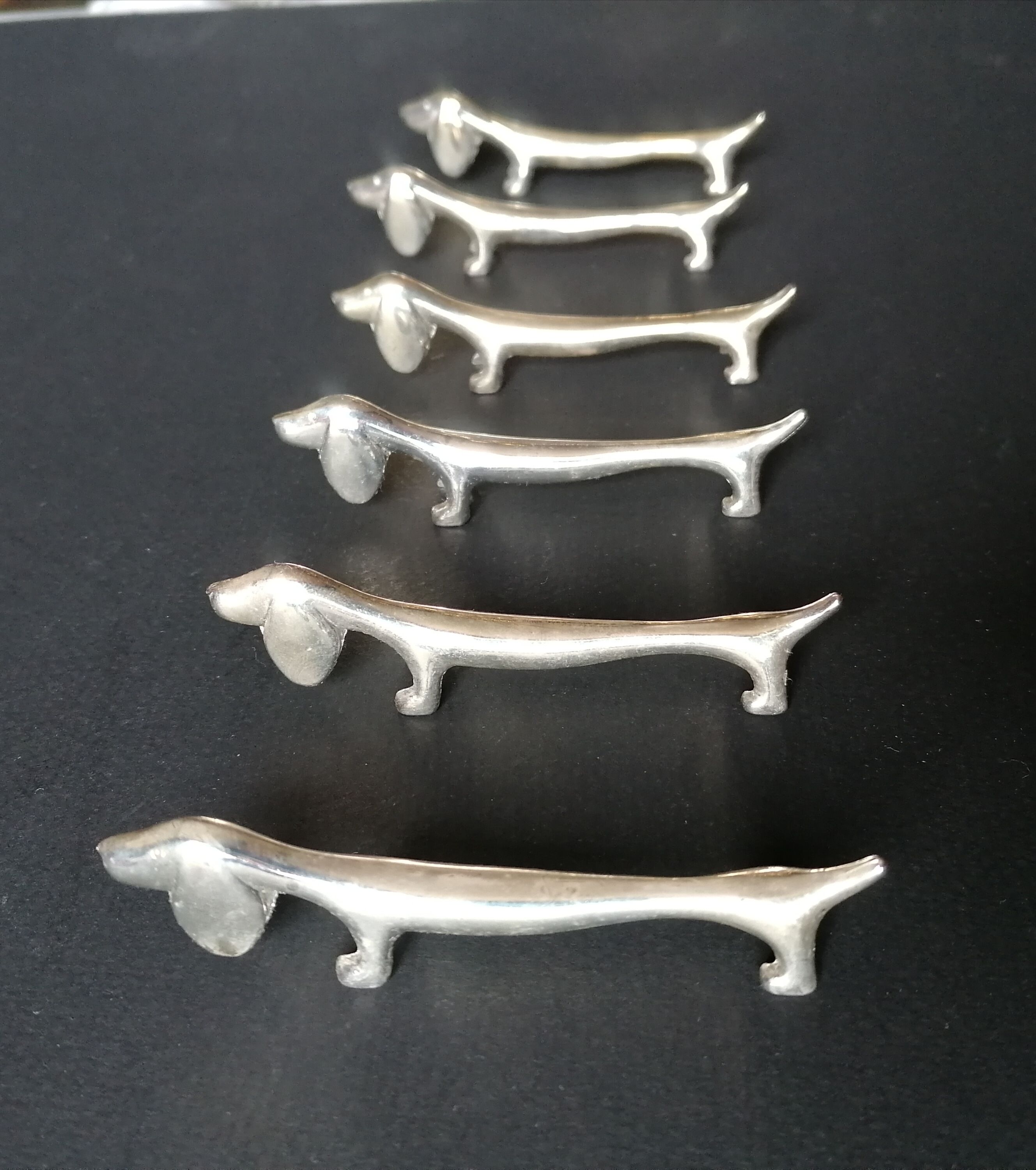 6 knife holder silver metal dog