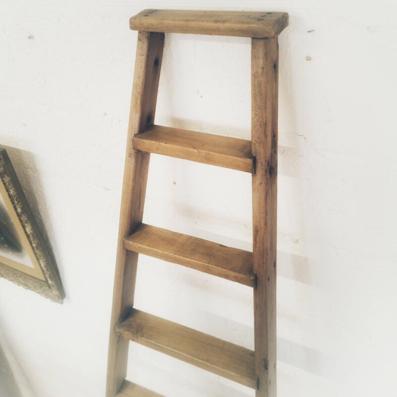 Painter's half-stepladder
