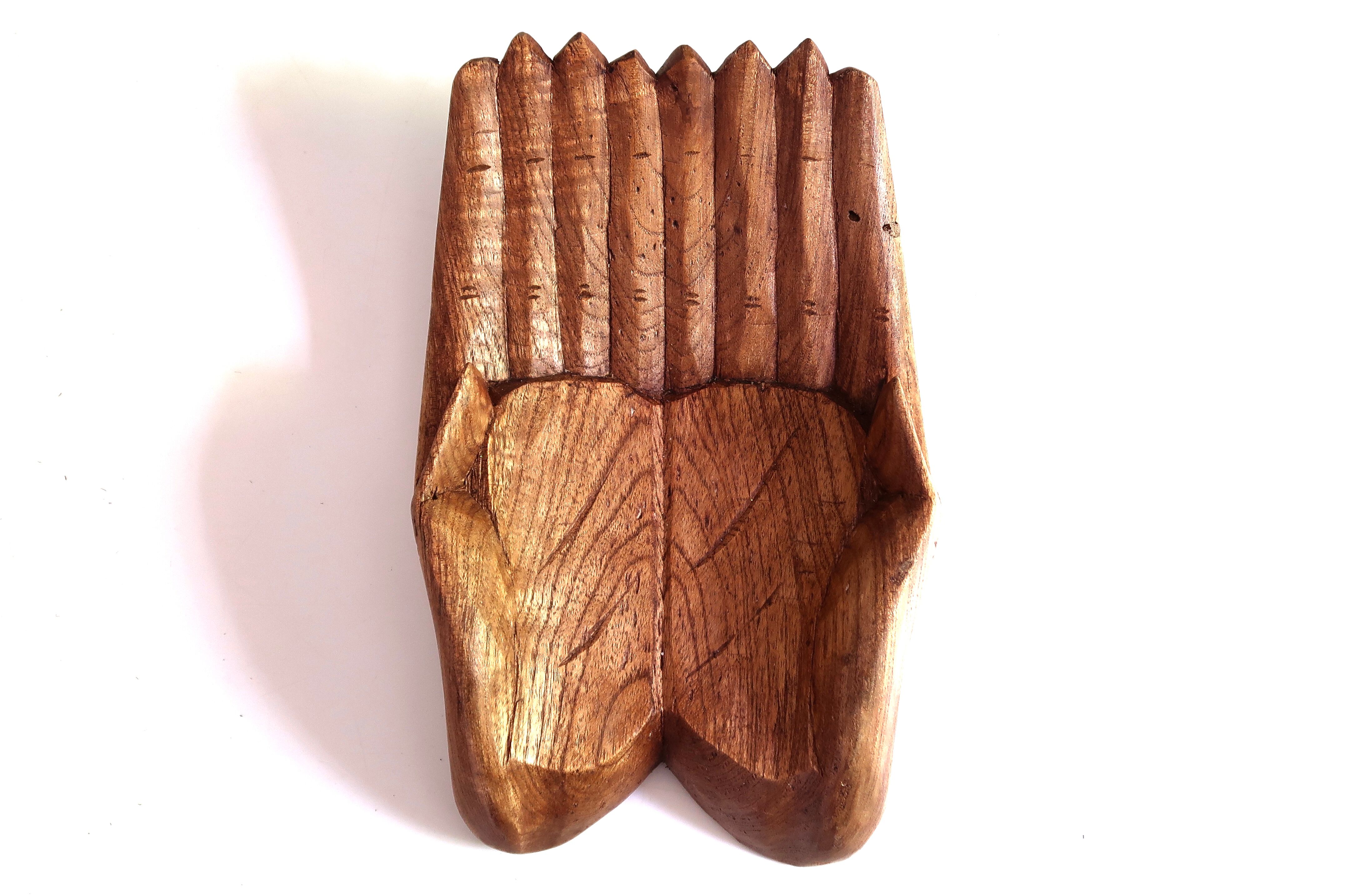 Empty pocket, hands joined in carved wood, 70s
