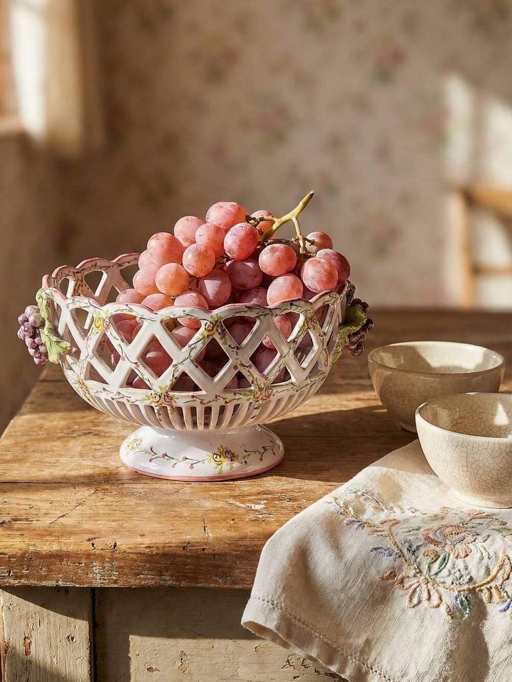 Openwork bowl in painted earthenware, Émile Tessier Le Croisic, 30-50's accident