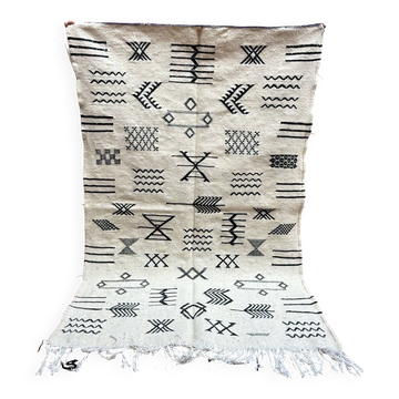 Tapis kilim berbère tissé à la main : petit tapis d'appoint tribal marocain