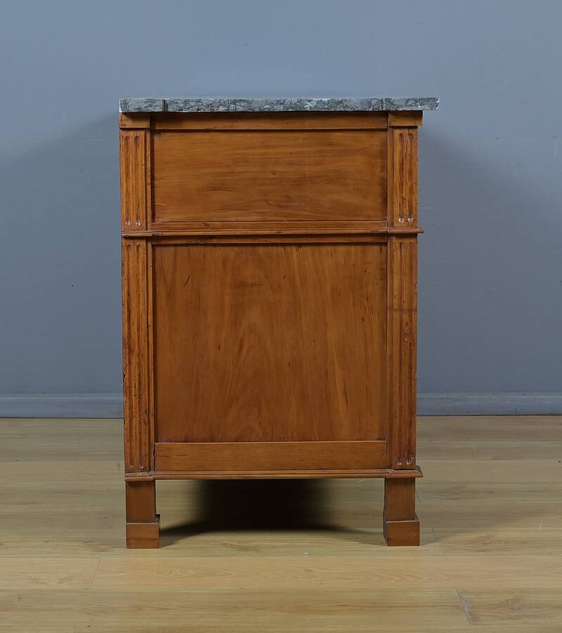 Mahogany commode, Louis XVI period – late 18th century.
