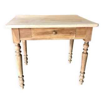 Toilet table