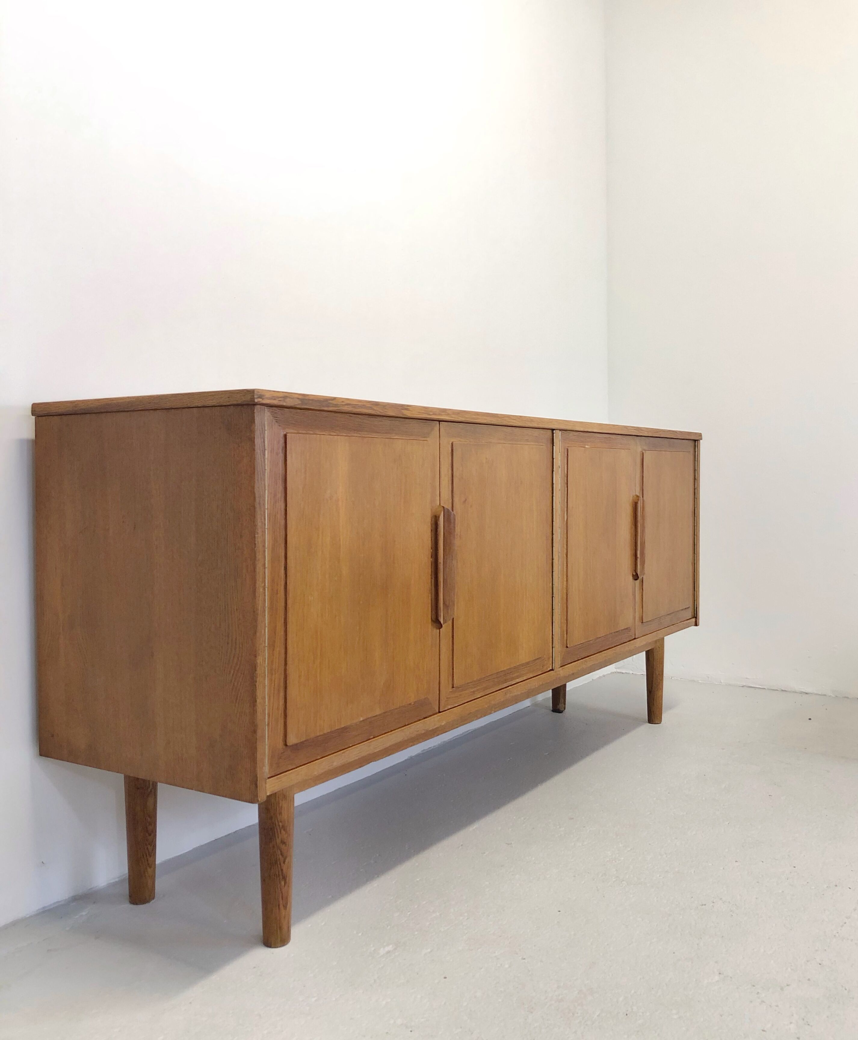 Vintage row in clear chene