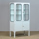 Armoire médicale en verre et fer vintage restaurée, années 1970