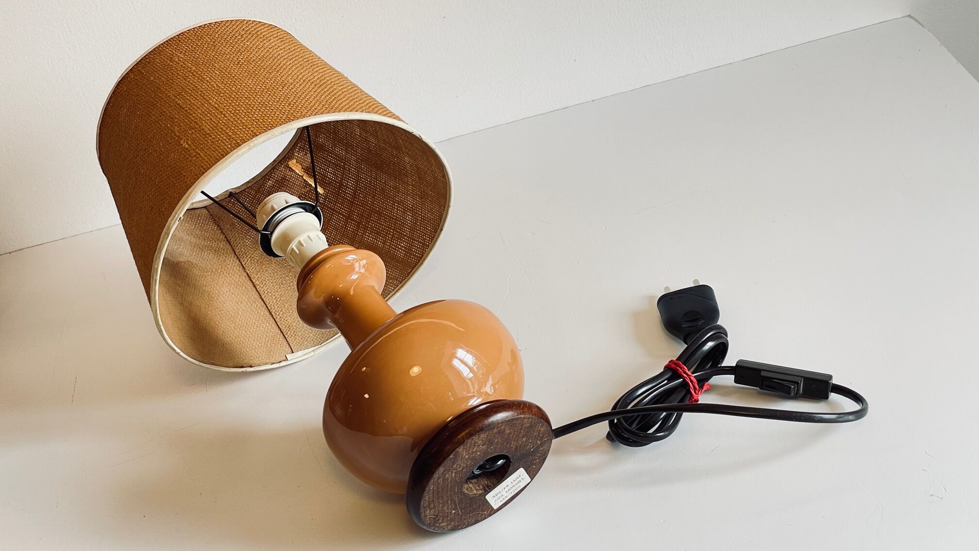 Ceramic lamp wood and vintage jute