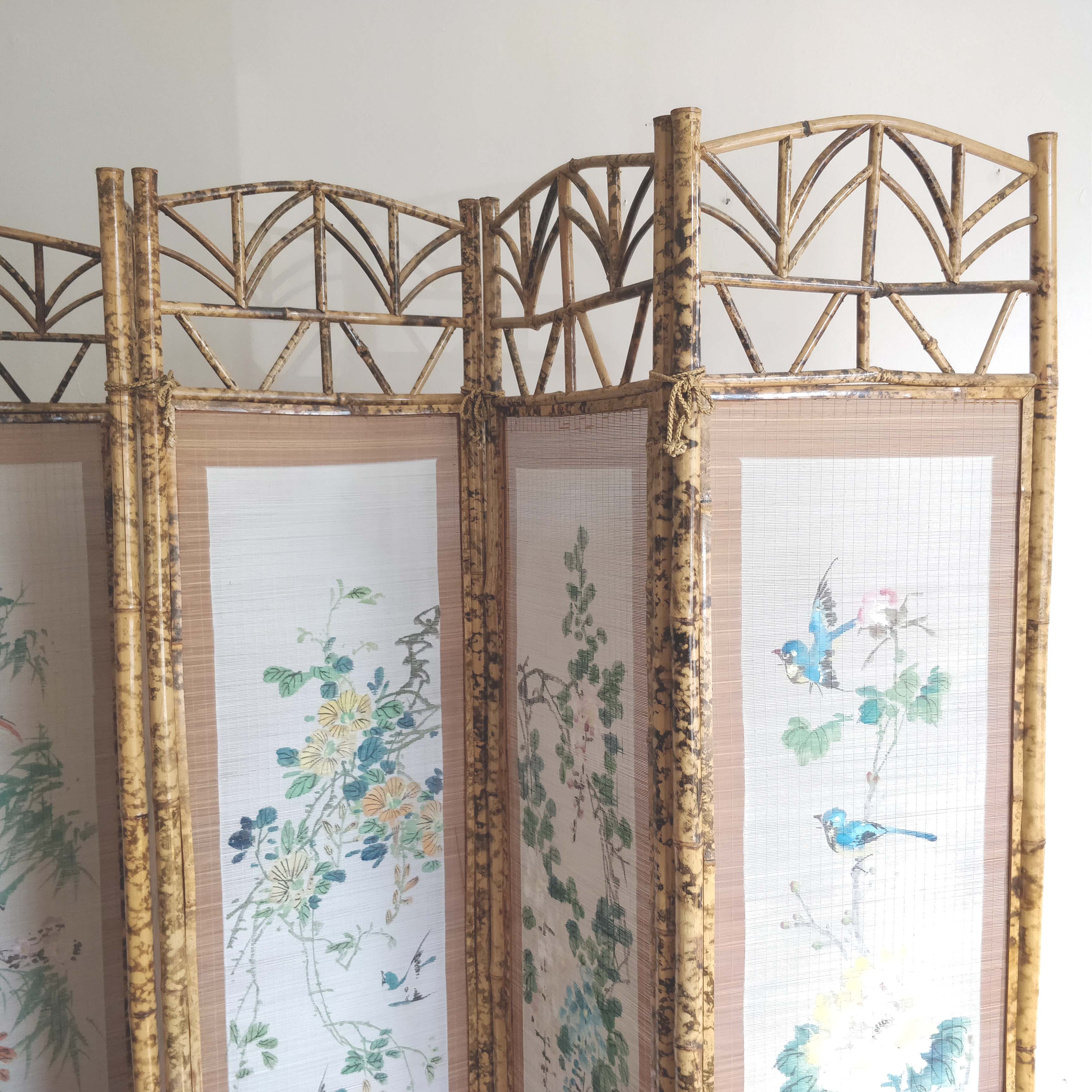 Bamboo and rice straw floral patterns screen