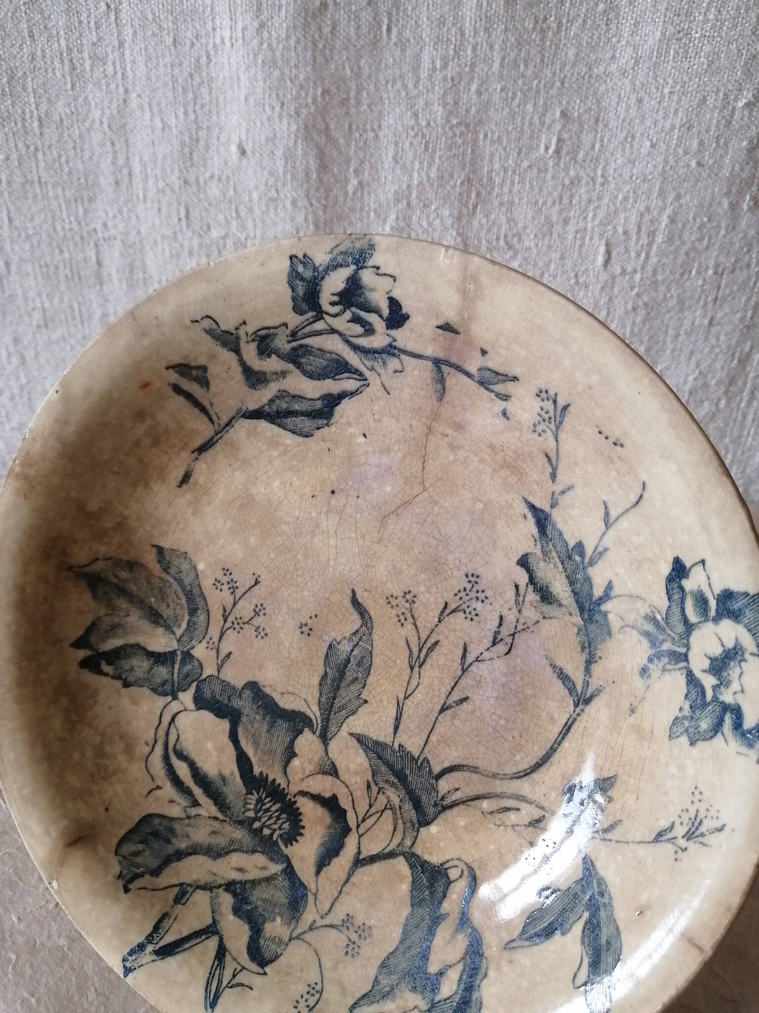 antique compote dish with floral decoration, diameter 21 cm