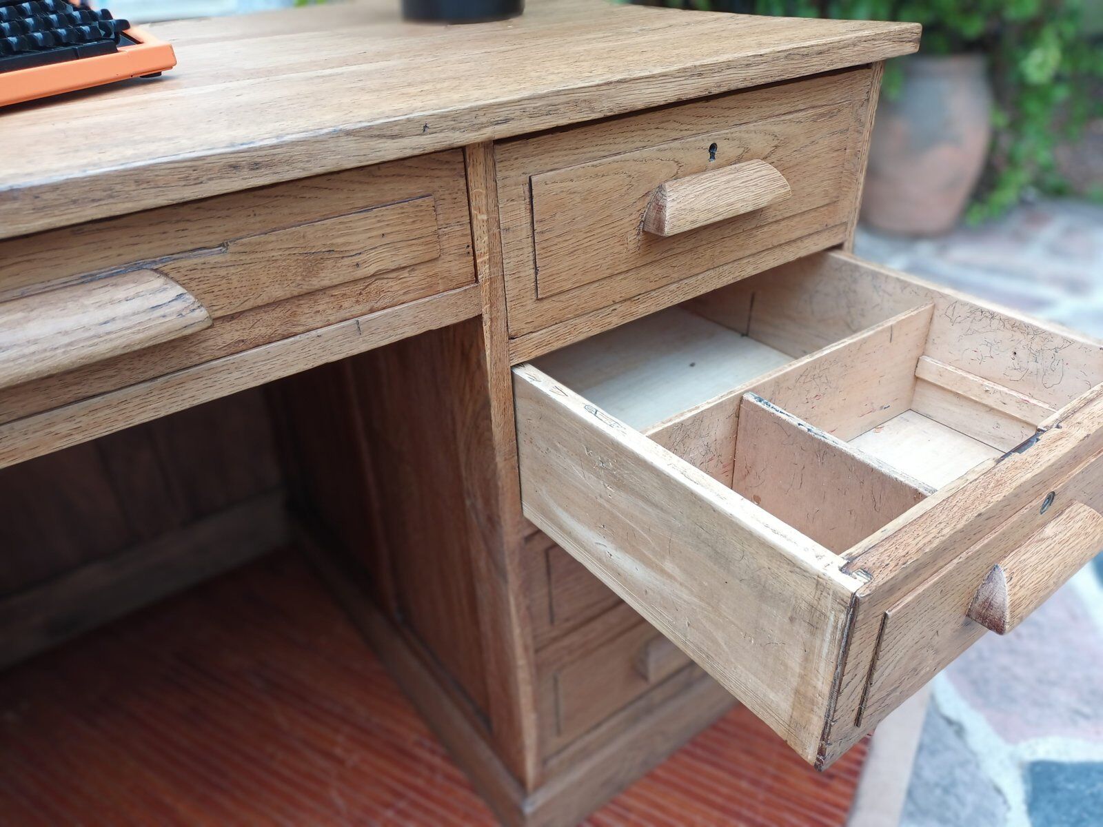Solid oak desk counter
