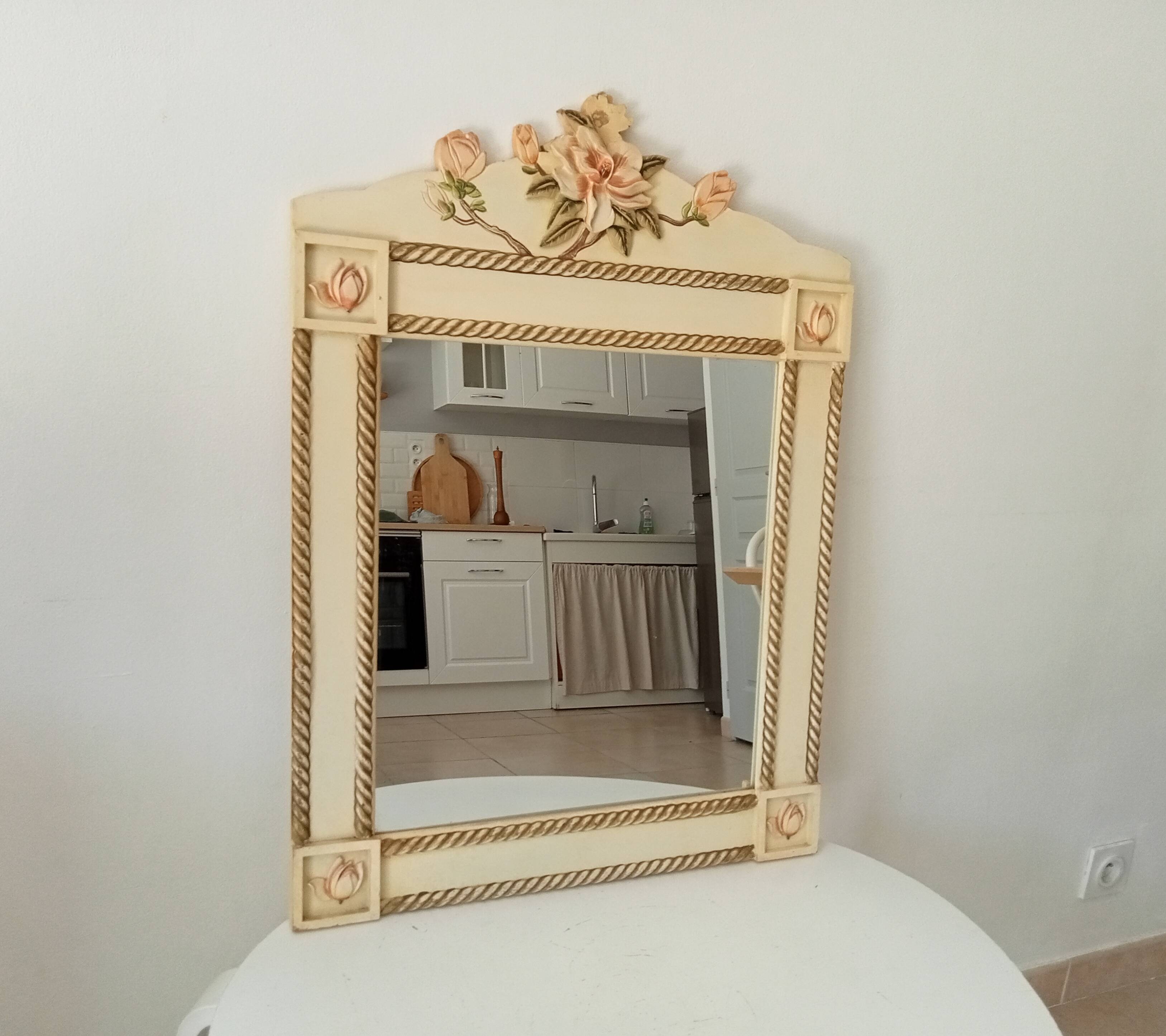 Vintage bohemian mirror from the 80s in carved wood.
