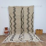 Handmade Moroccan Berber Rug 277 X 157 CM