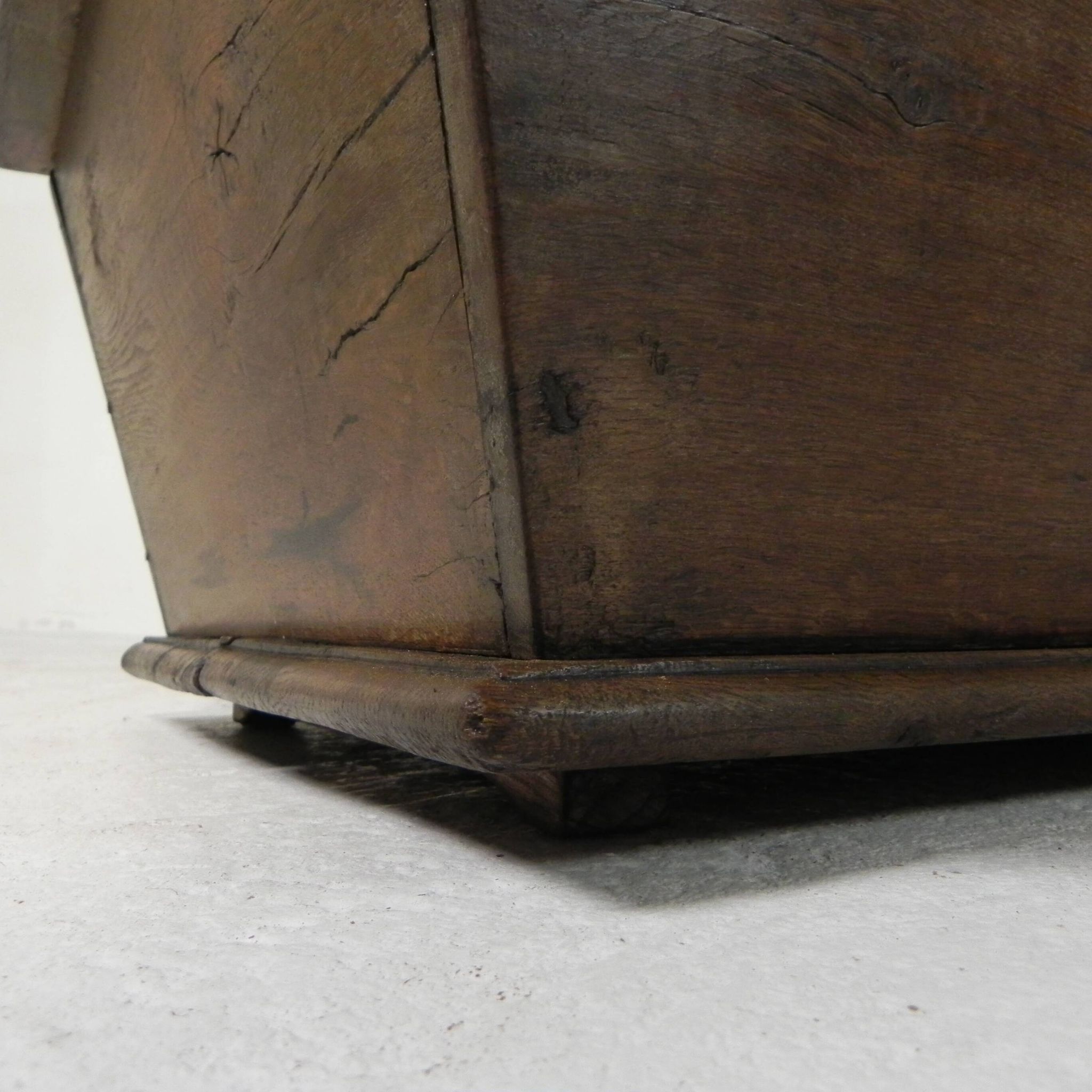 Ancien coffre en chêne, auge, coffre à couvertures XIXe siècle