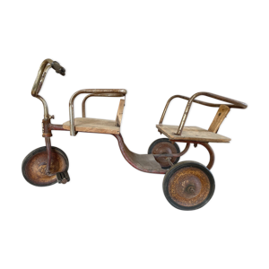 Tricycle deux places métal vintage